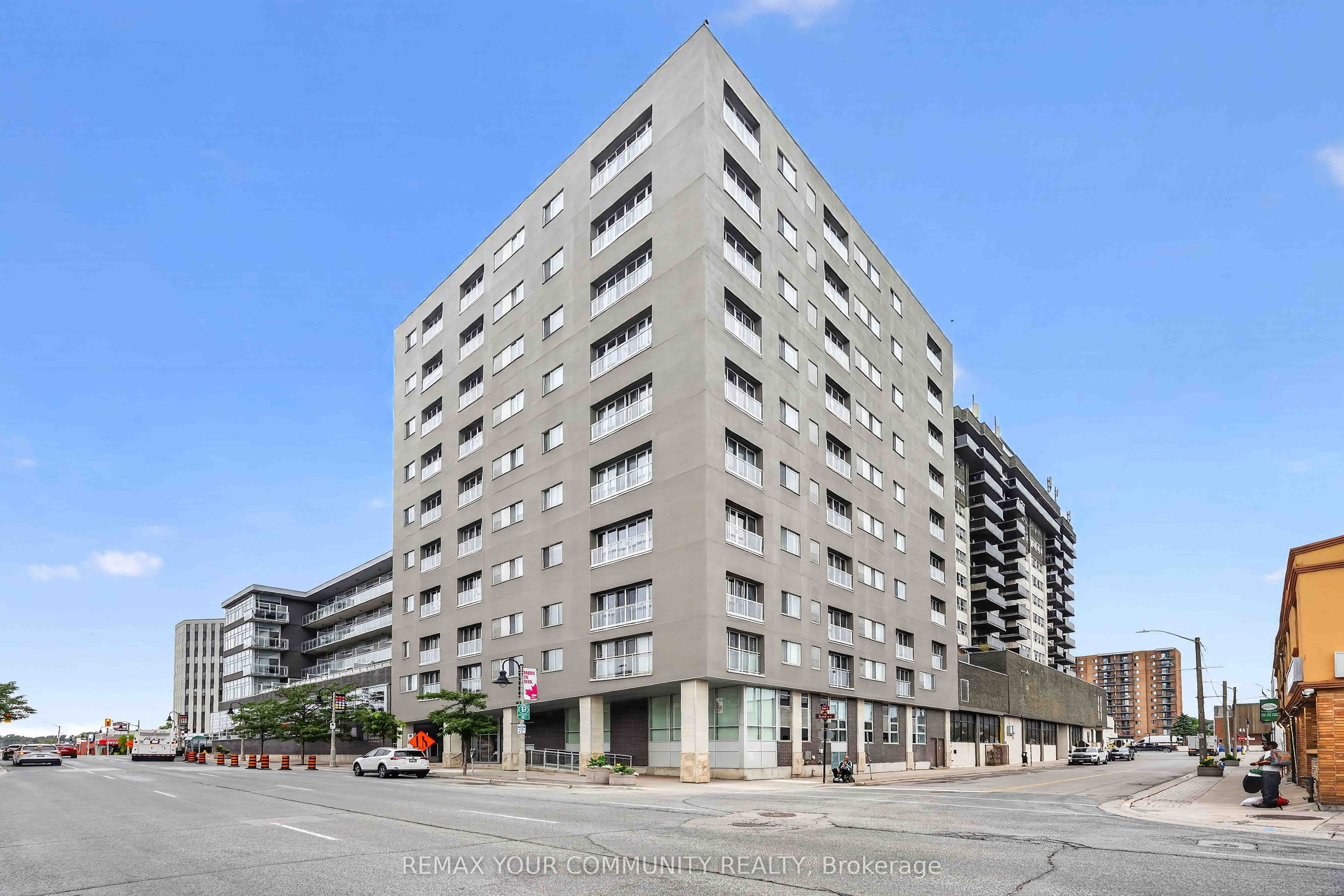 44 Bond Street W 101, Oshawa, ON L1G 6R2 photo 3
