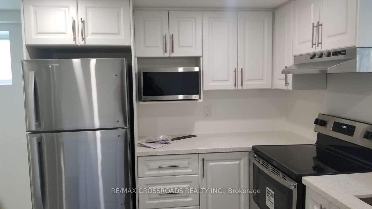 55 Gondola Crescent, Toronto, ON M1G 2J2 photo 3