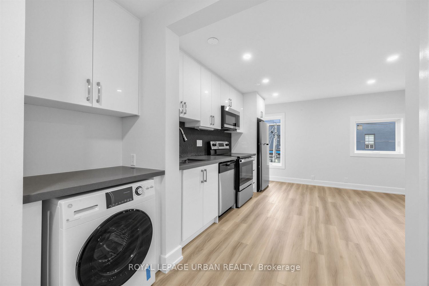 851 Danforth Avenue B, Toronto, ON M4J 1L2 photo 5