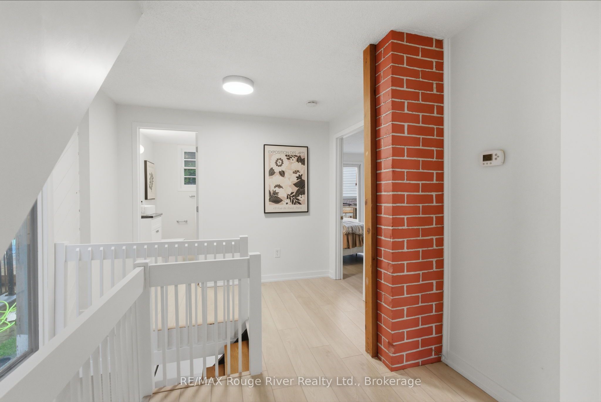7 Heyworth Crescent, Toronto, ON M4E 1T6 photo 4