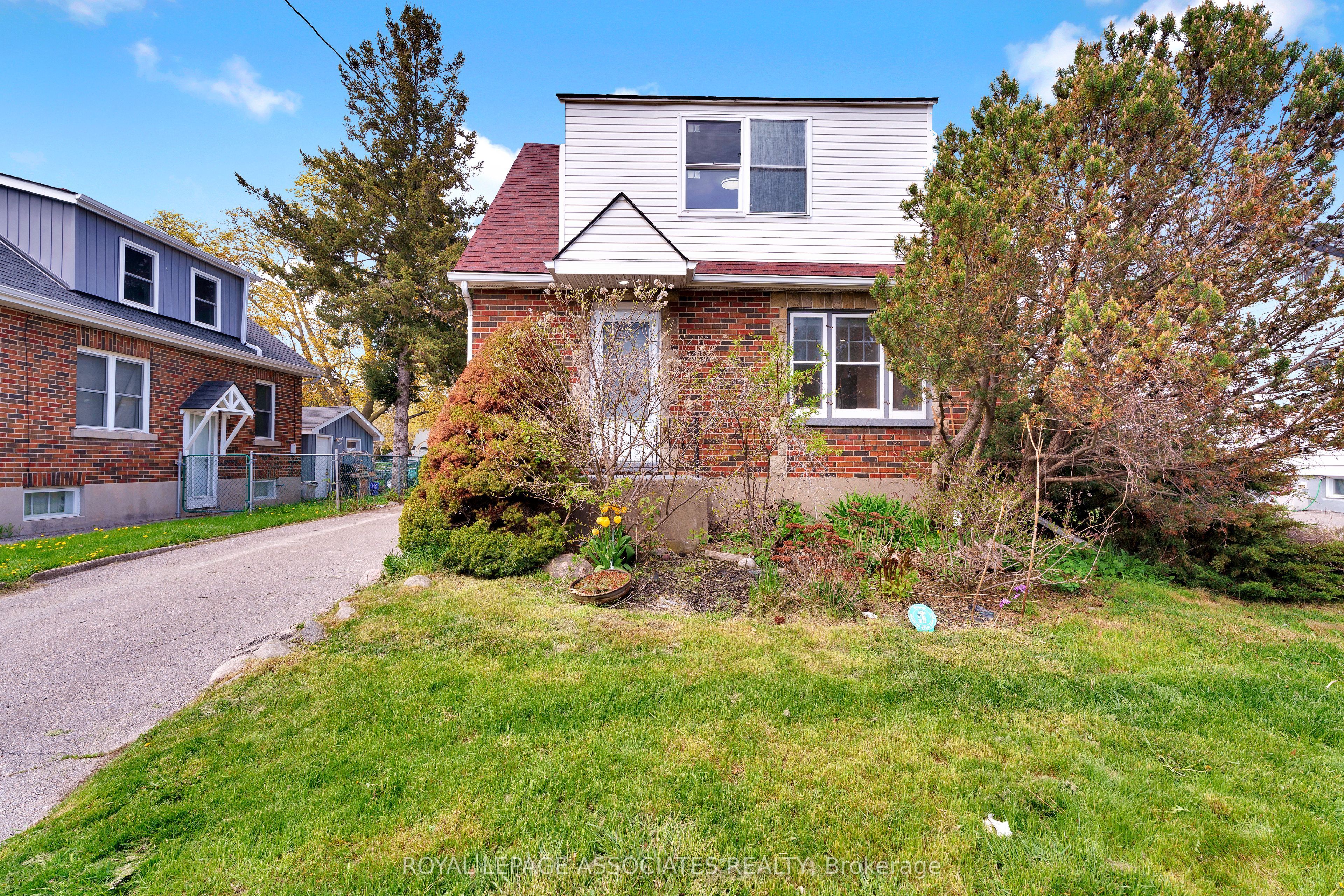 42 Rossland Road W, Oshawa, ON L1G 2W1 photo 2
