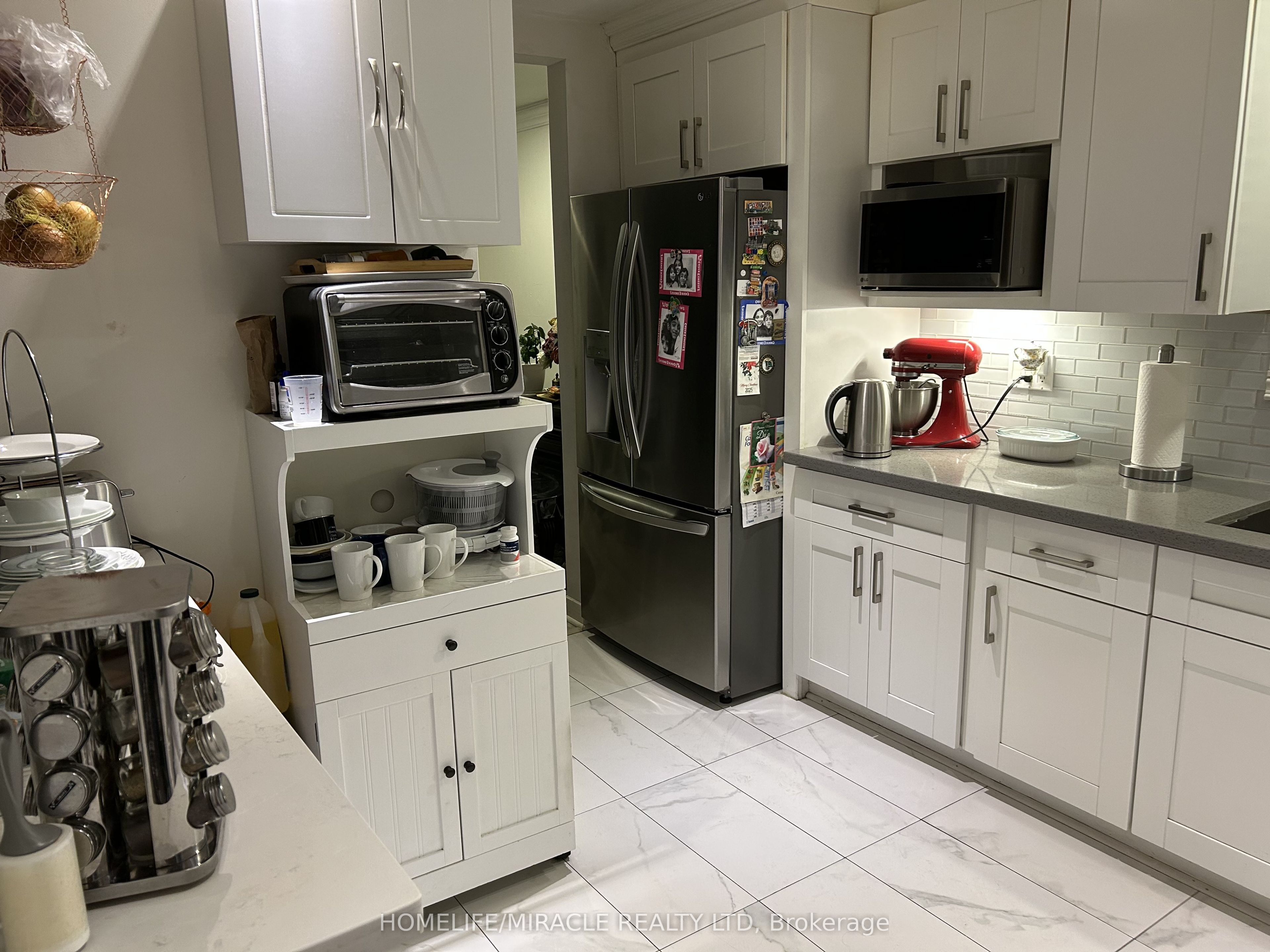 46 Inniswood ( Upper Level) Drive, Toronto, ON M1R 1E5 photo 5