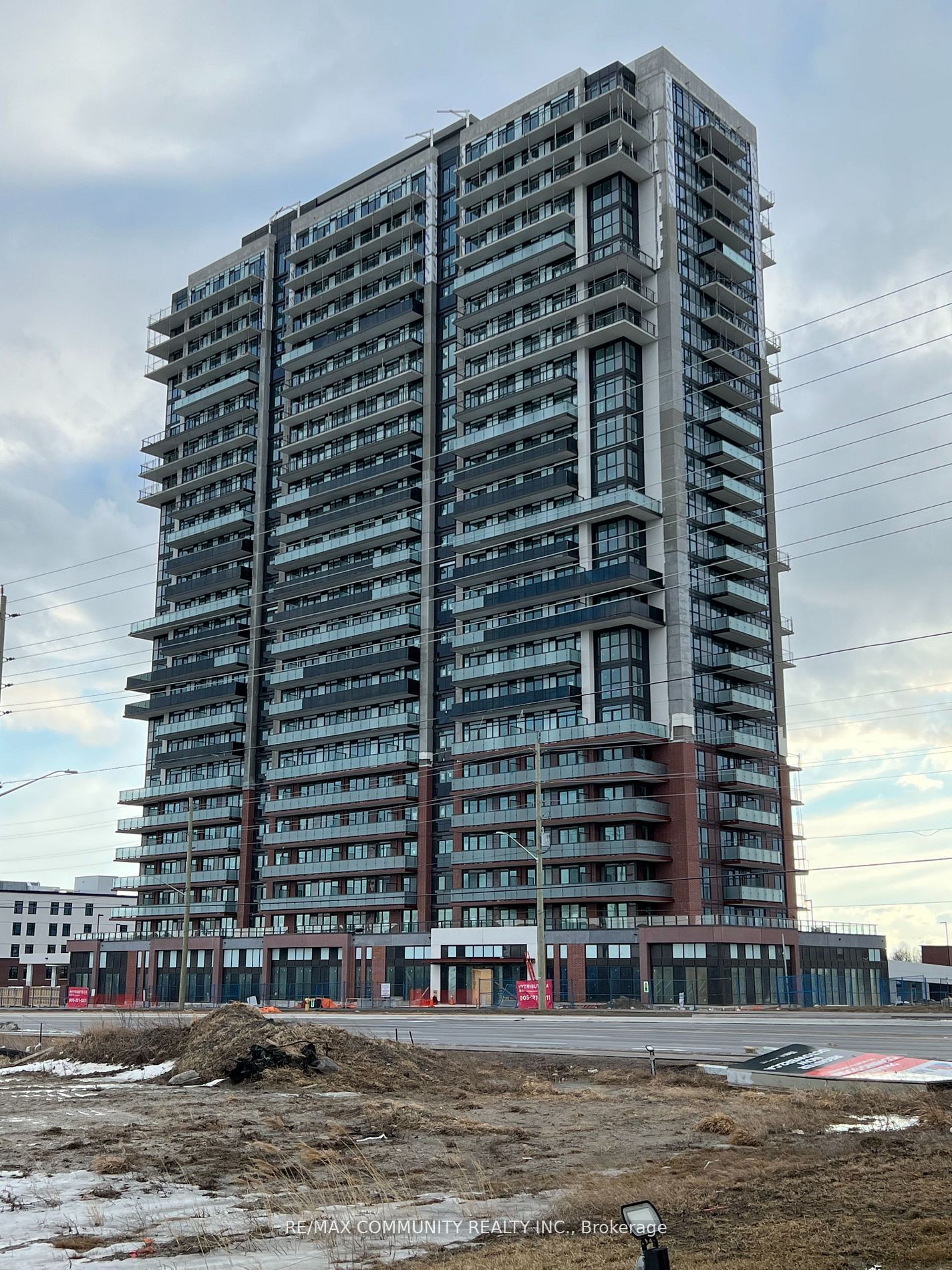 2550 Simcoe Street N 903, Oshawa, ON L1L 0R5