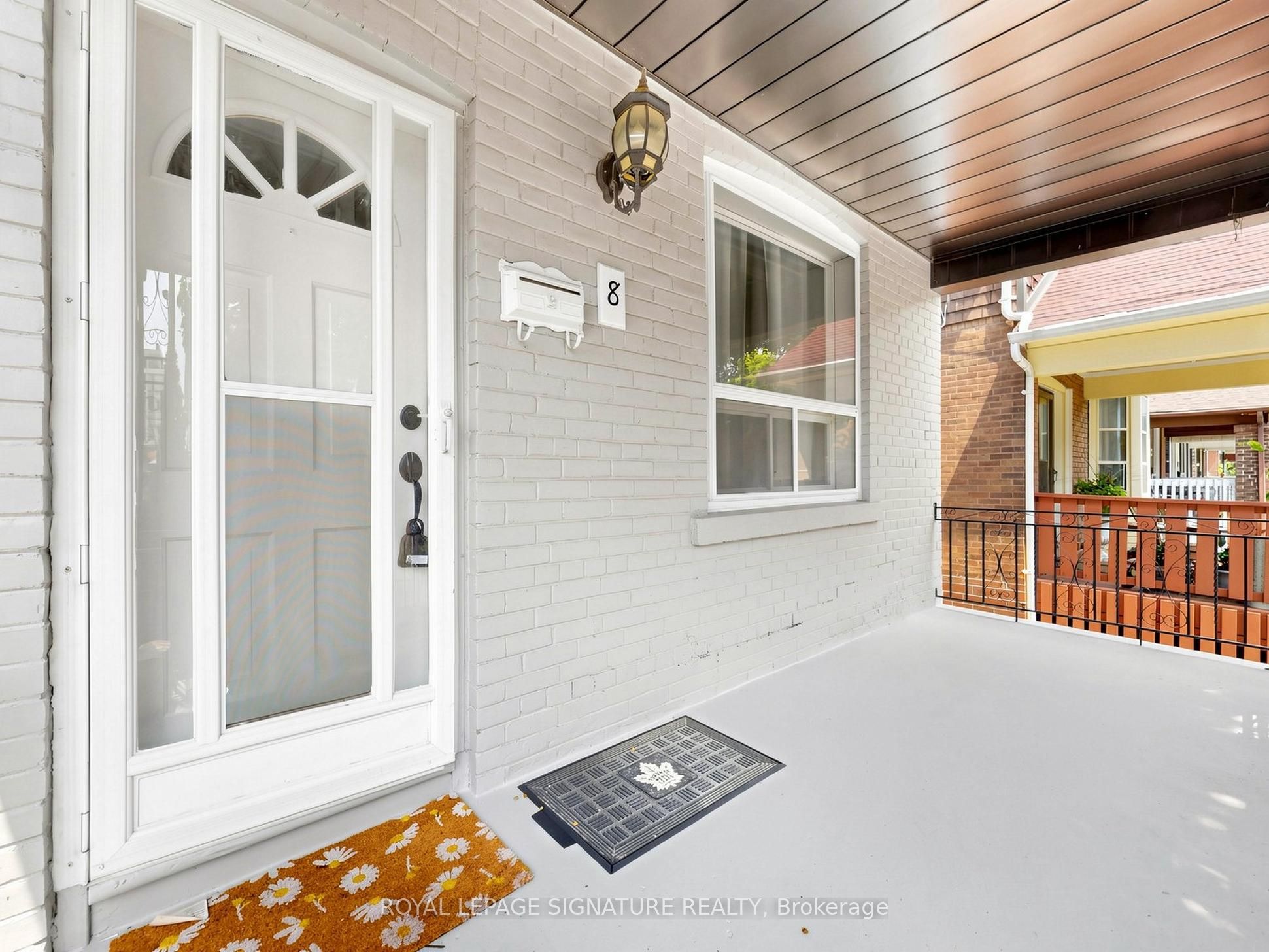 8 Harris Avenue, Toronto, ON M4C 1P4 photo 5
