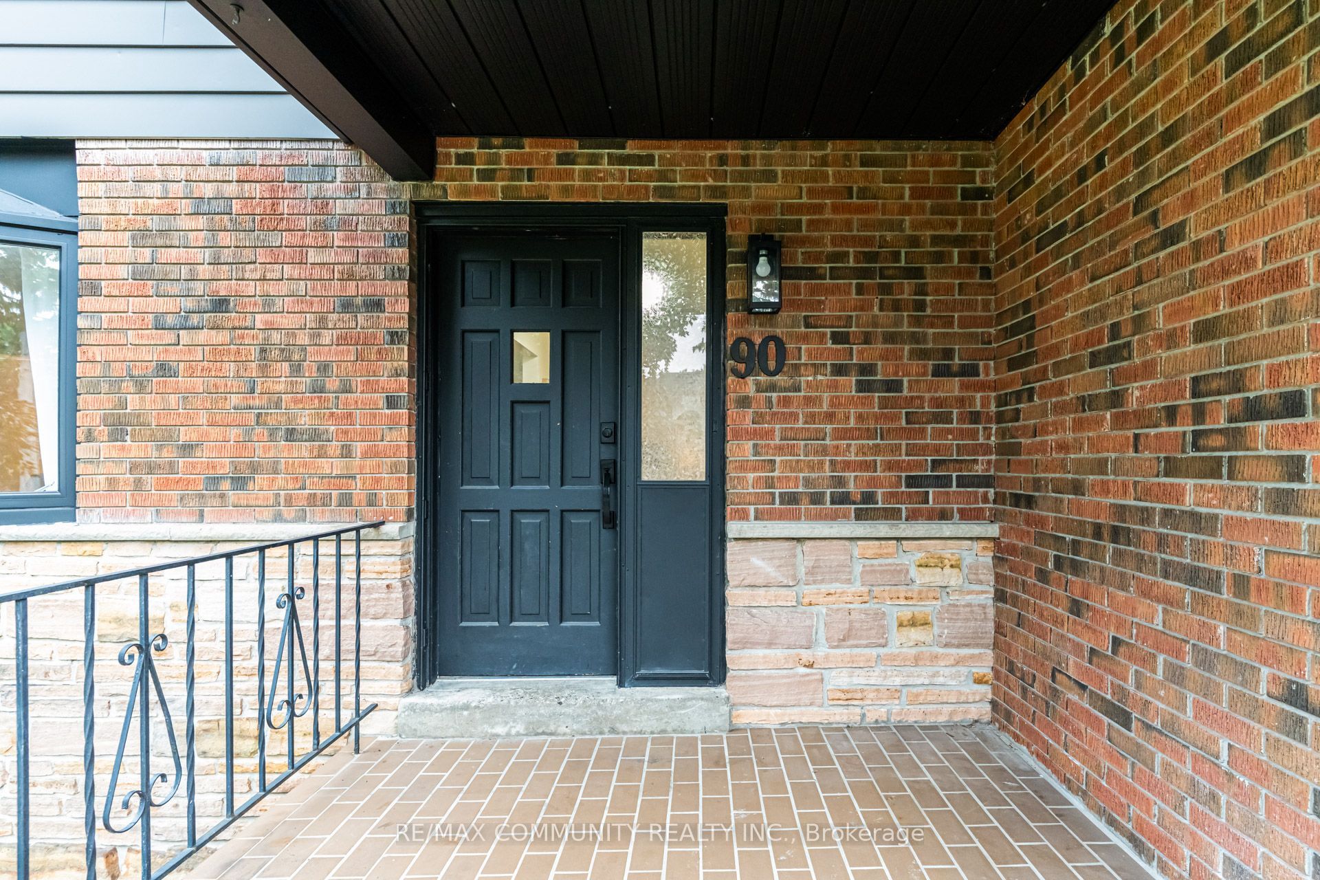 90 Euclid Avenue, Toronto, ON M1C 1J9 photo 4