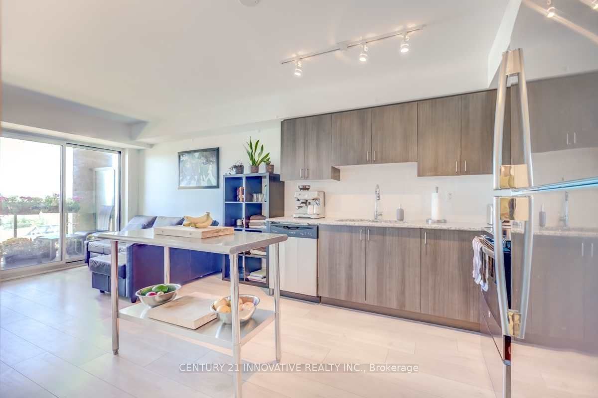 1215 Bayly Street 610, Pickering, ON L1W 1L7 photo 5