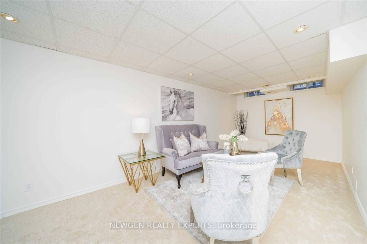 1856 Woodgate Court, Oshawa, ON L1G 7Z2 photo 3