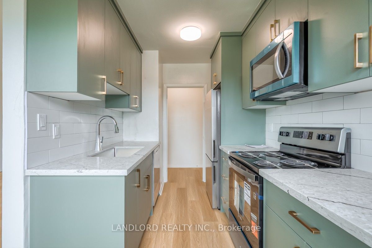 111 Craydon Road 204, Whitby, ON L1N 2B5 photo 3