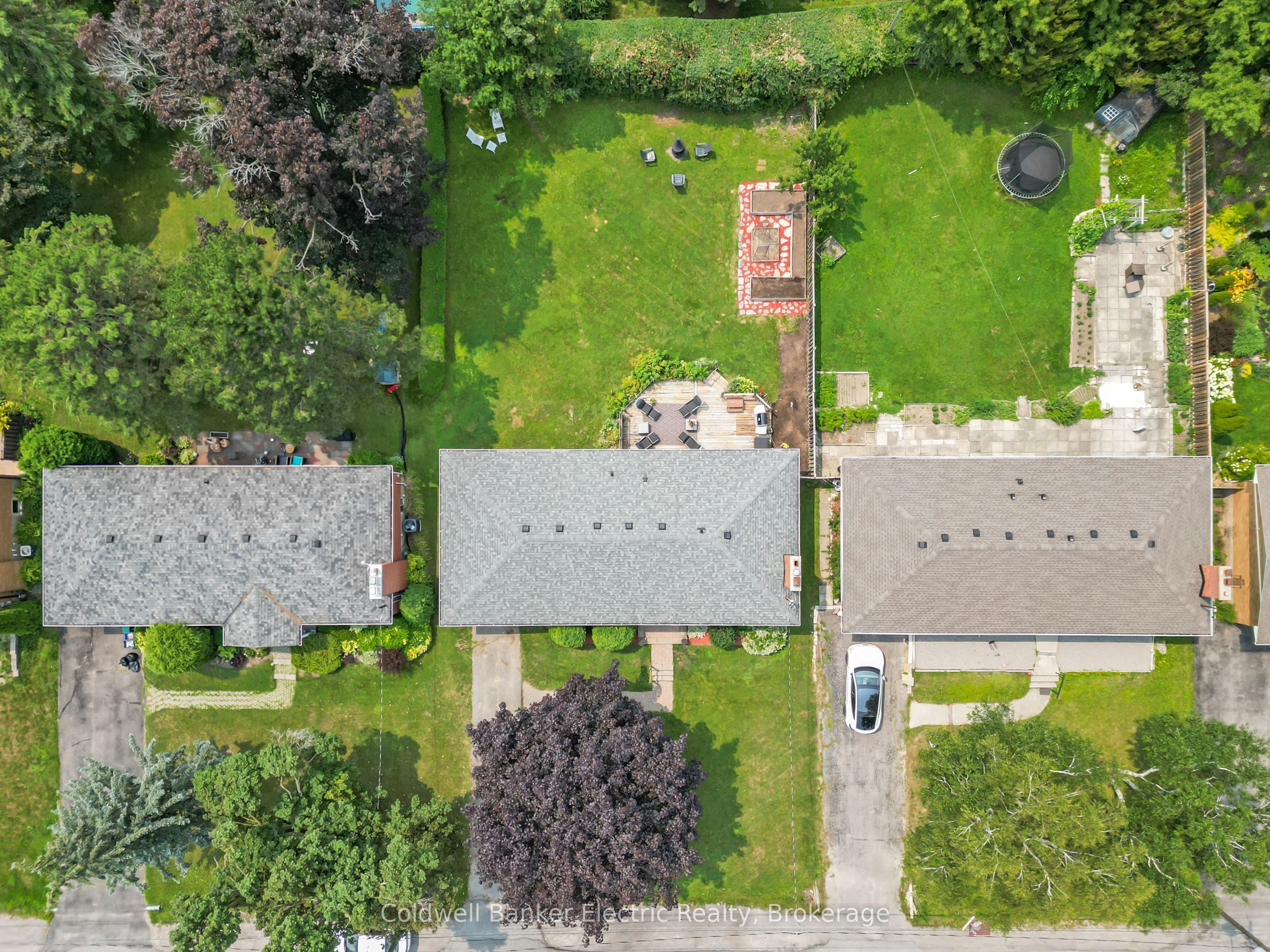 326 Cochrane Street, Whitby, ON L1N 5J3 photo 2