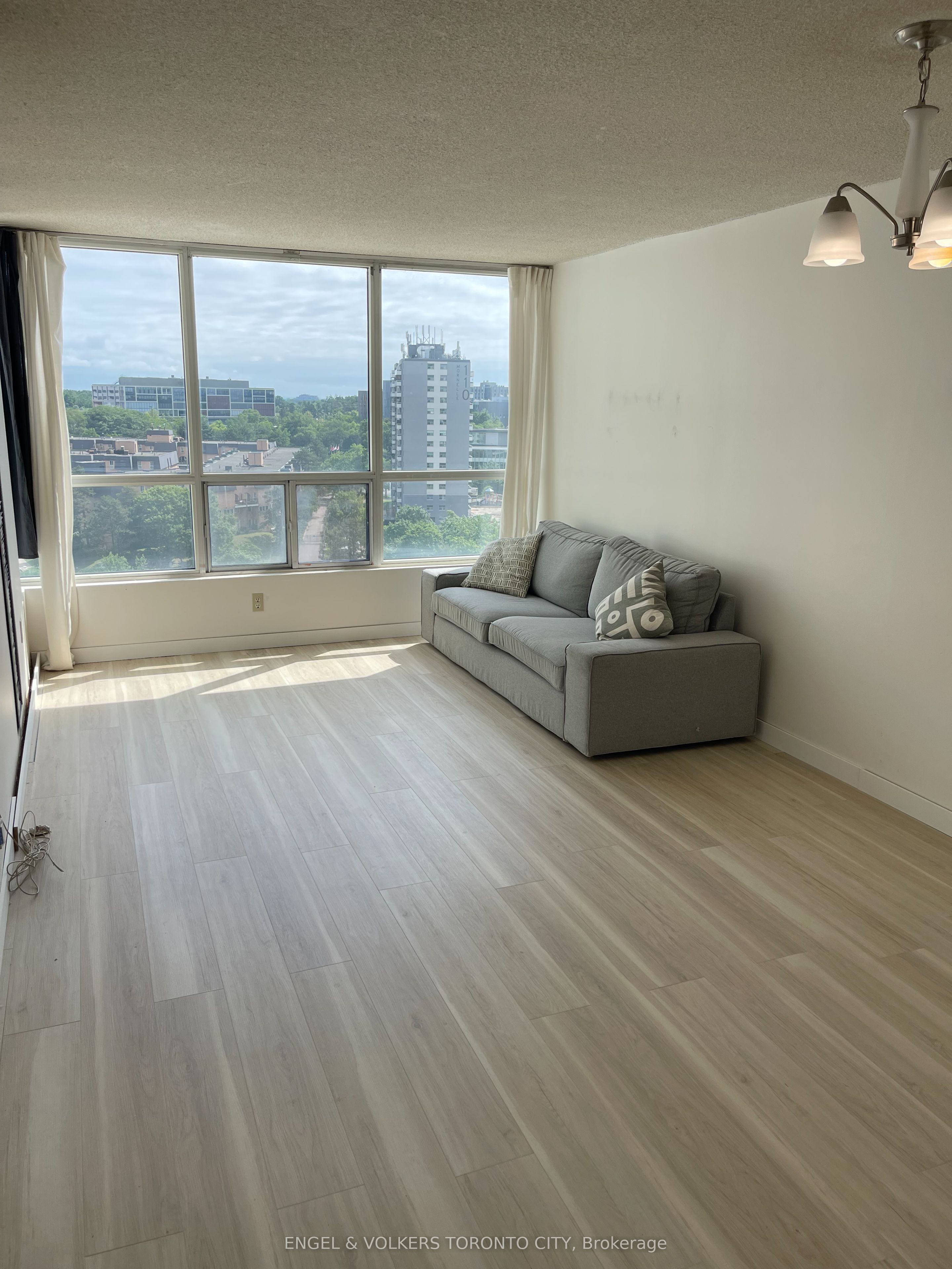 3050 Ellesmere Road 1402, Toronto, ON M1E 5E6 photo 3