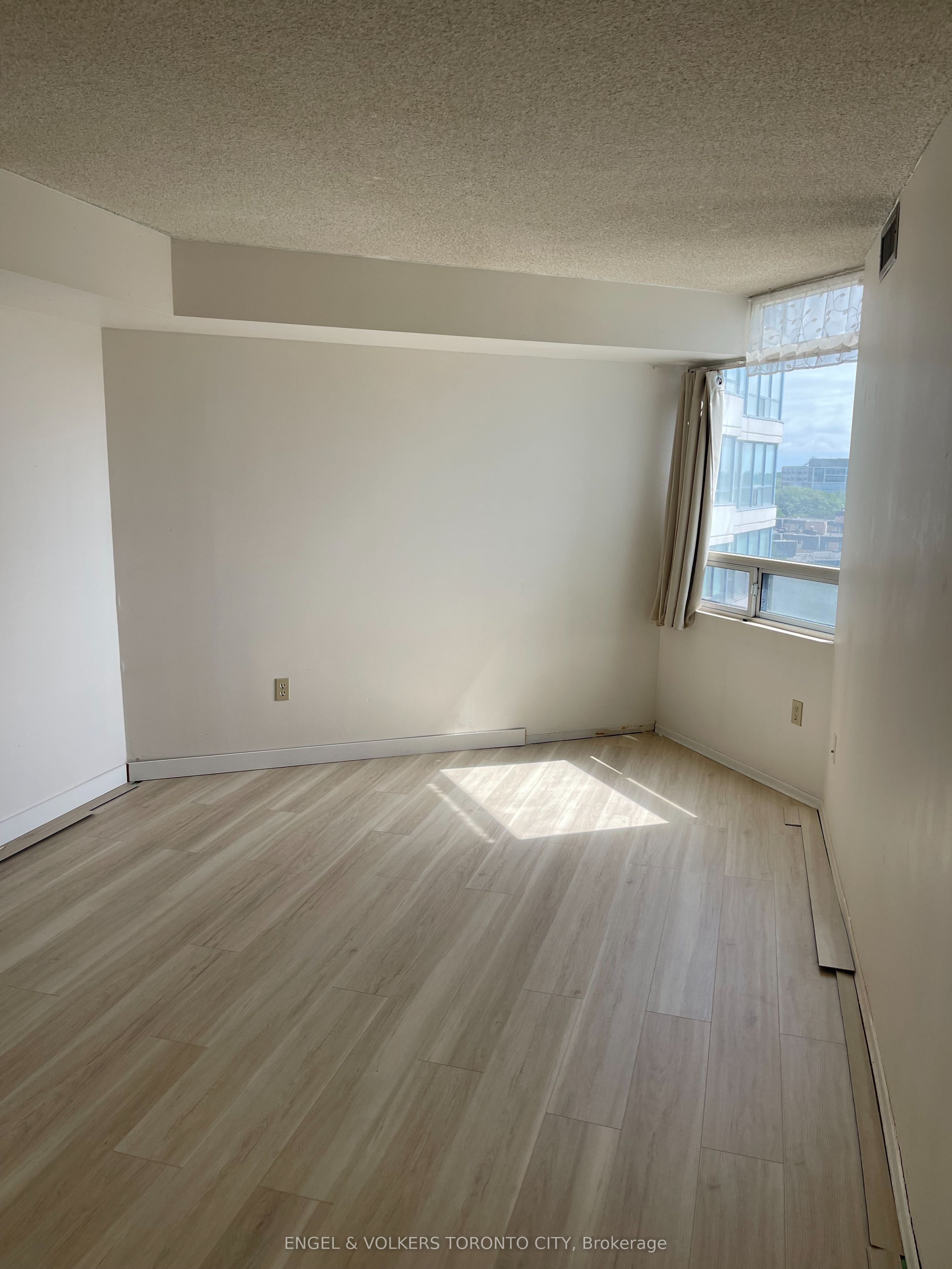 3050 Ellesmere Road 1402, Toronto, ON M1E 5E6 photo 4