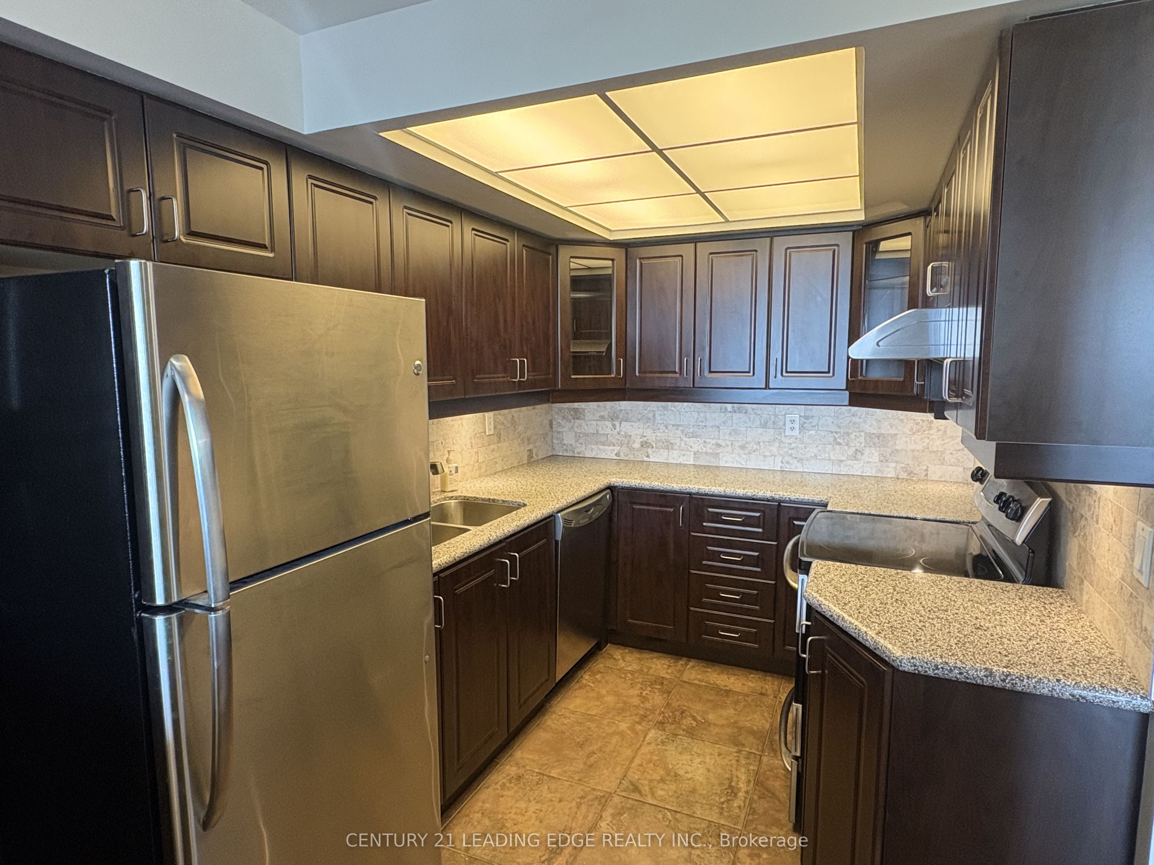 121 Ling Road 1915, Toronto, ON M1E 4Y2 photo 3