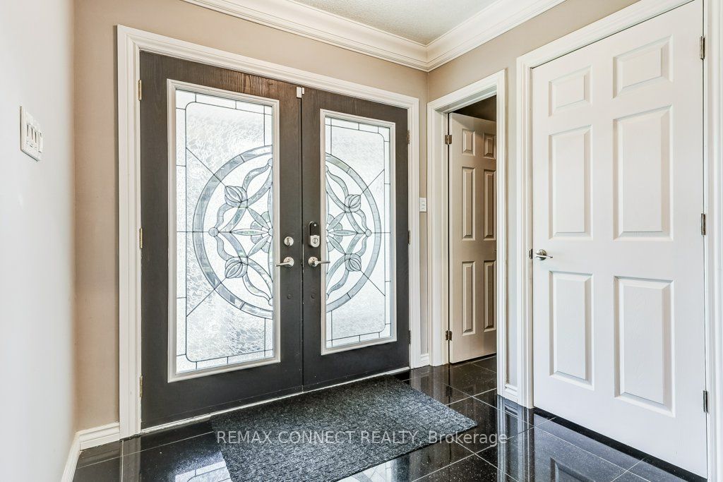 70 Dunstall Crescent, Toronto, ON M1E 3M4 photo 4