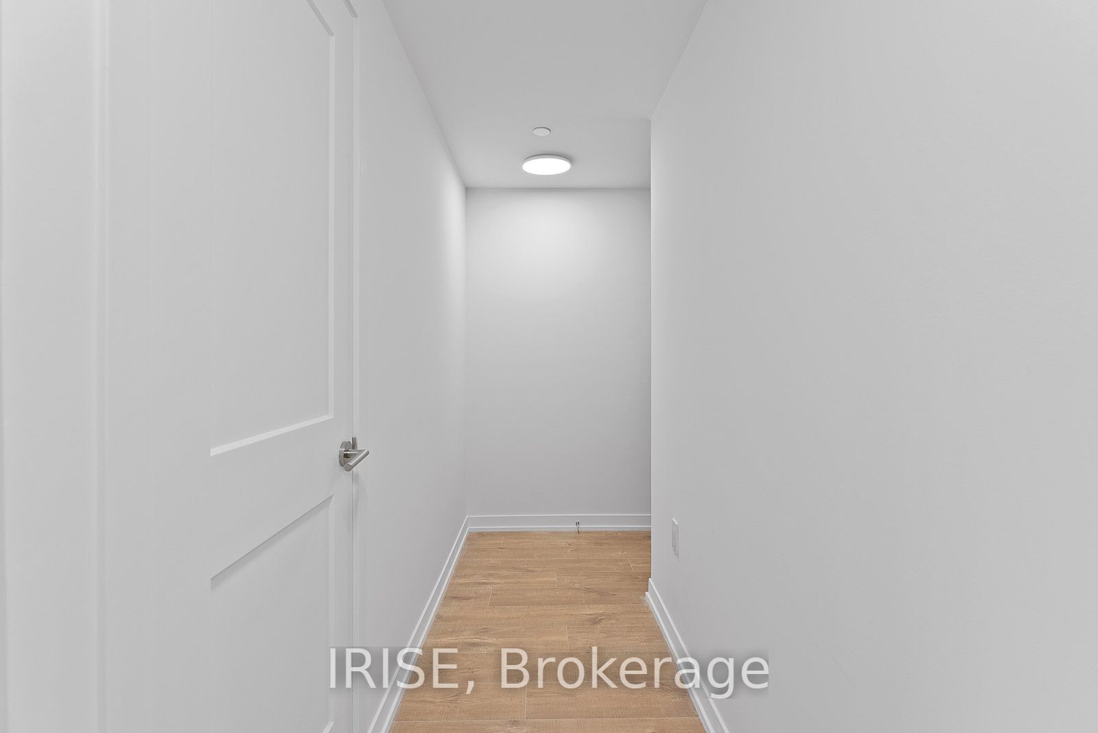 485 Logan Avenue S 310, Toronto, ON M4M 2P5 photo 4