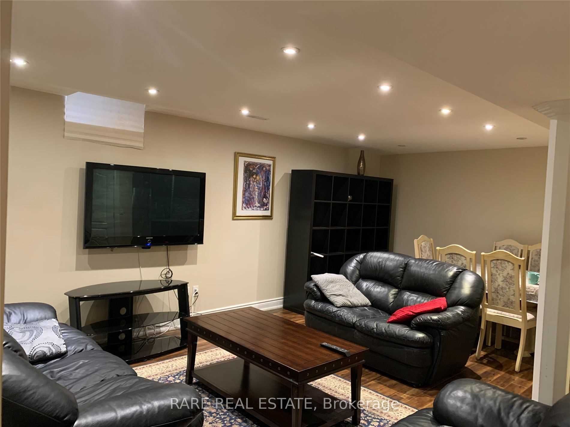 1671 Major Oaks Road Lower, Pickering, ON L1X 1Z1 photo 3