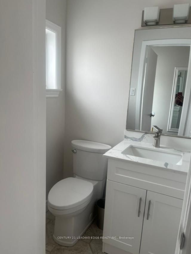 24 King Henrys Boulevard, Toronto, ON M1T 2V4 photo 2