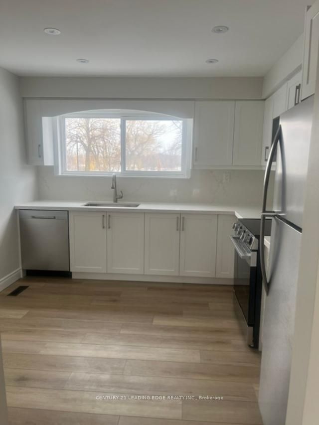 24 King Henrys Boulevard, Toronto, ON M1T 2V4 photo 3