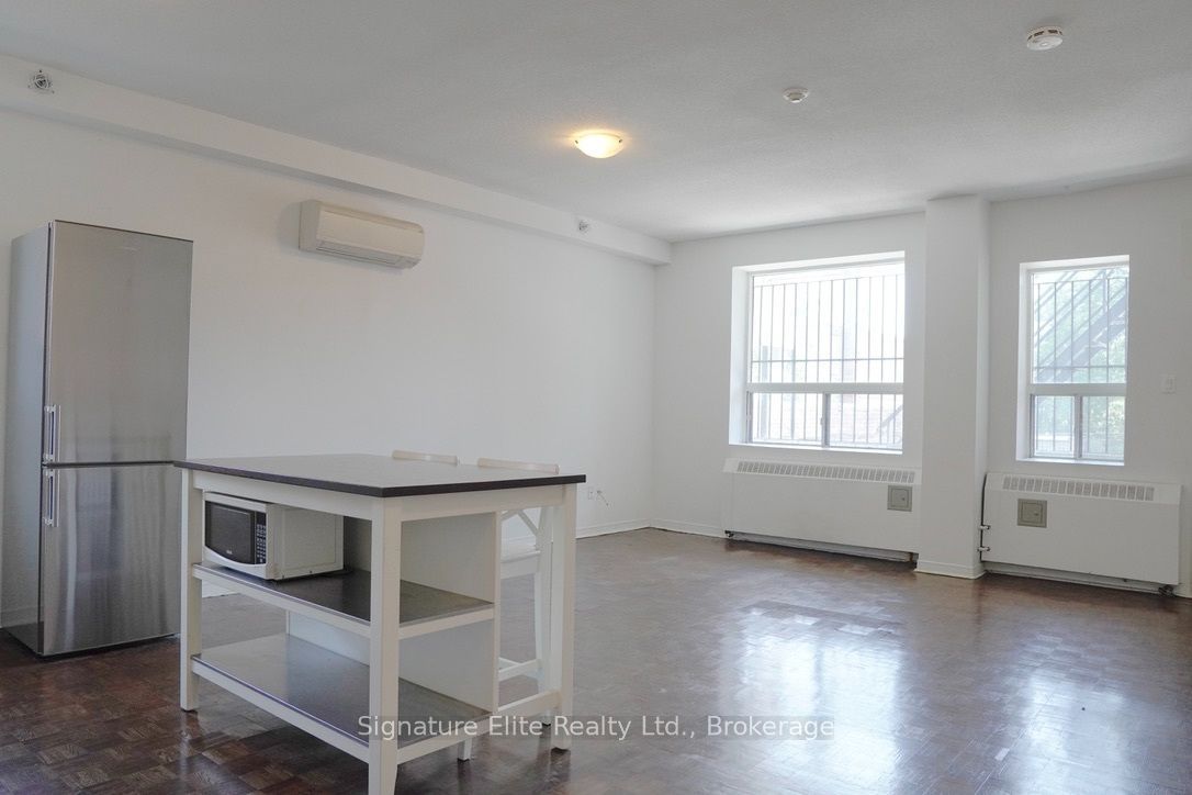 529 Danforth Avenue 2, Toronto, ON M4K 1P7 photo 3