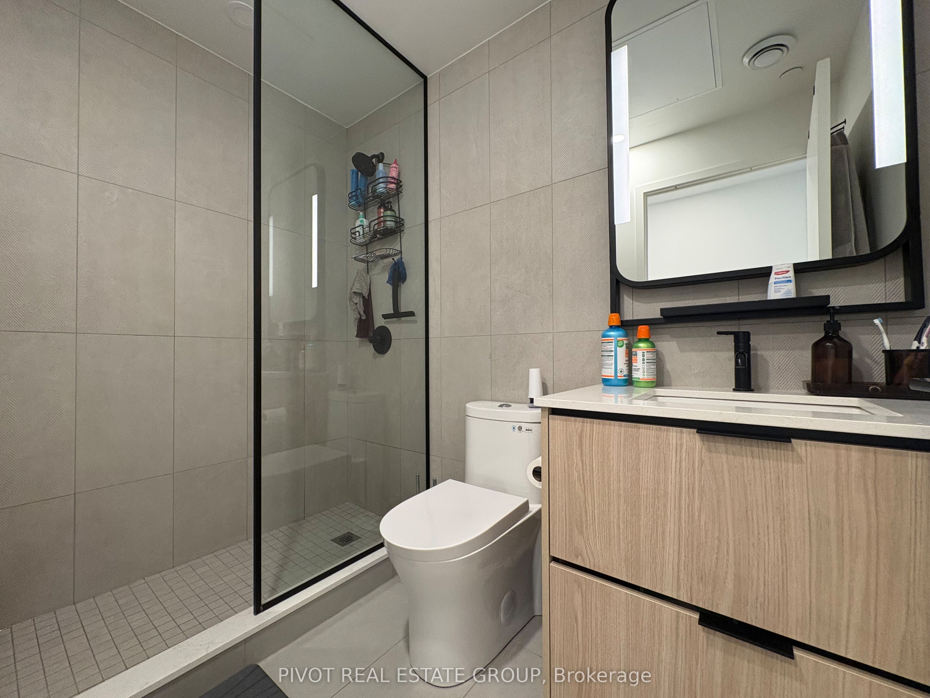1050 Eastern Avenue 630, Toronto, ON M4L 0B7 photo 2