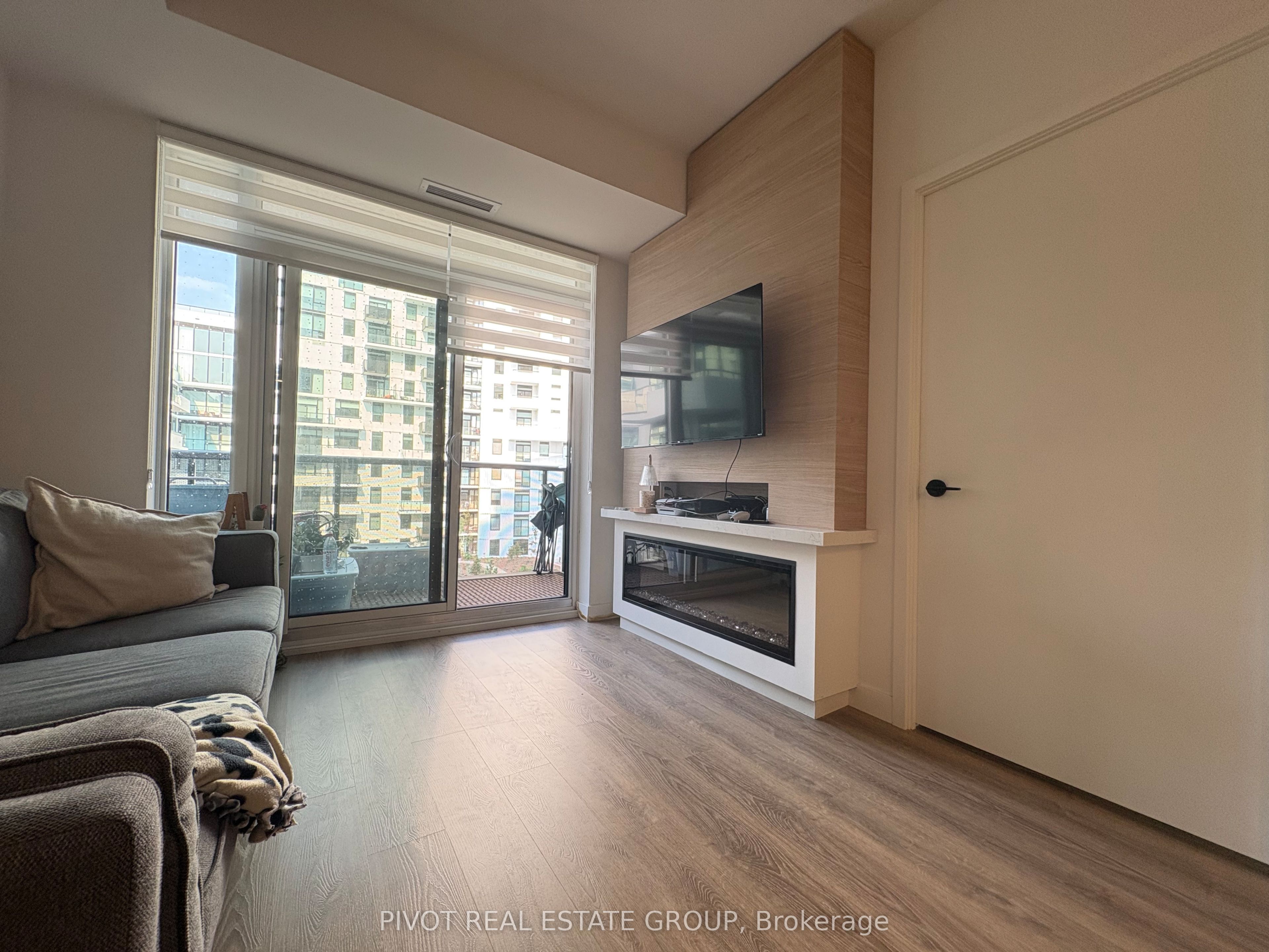 1050 Eastern Avenue 630, Toronto, ON M4L 0B7 photo 4