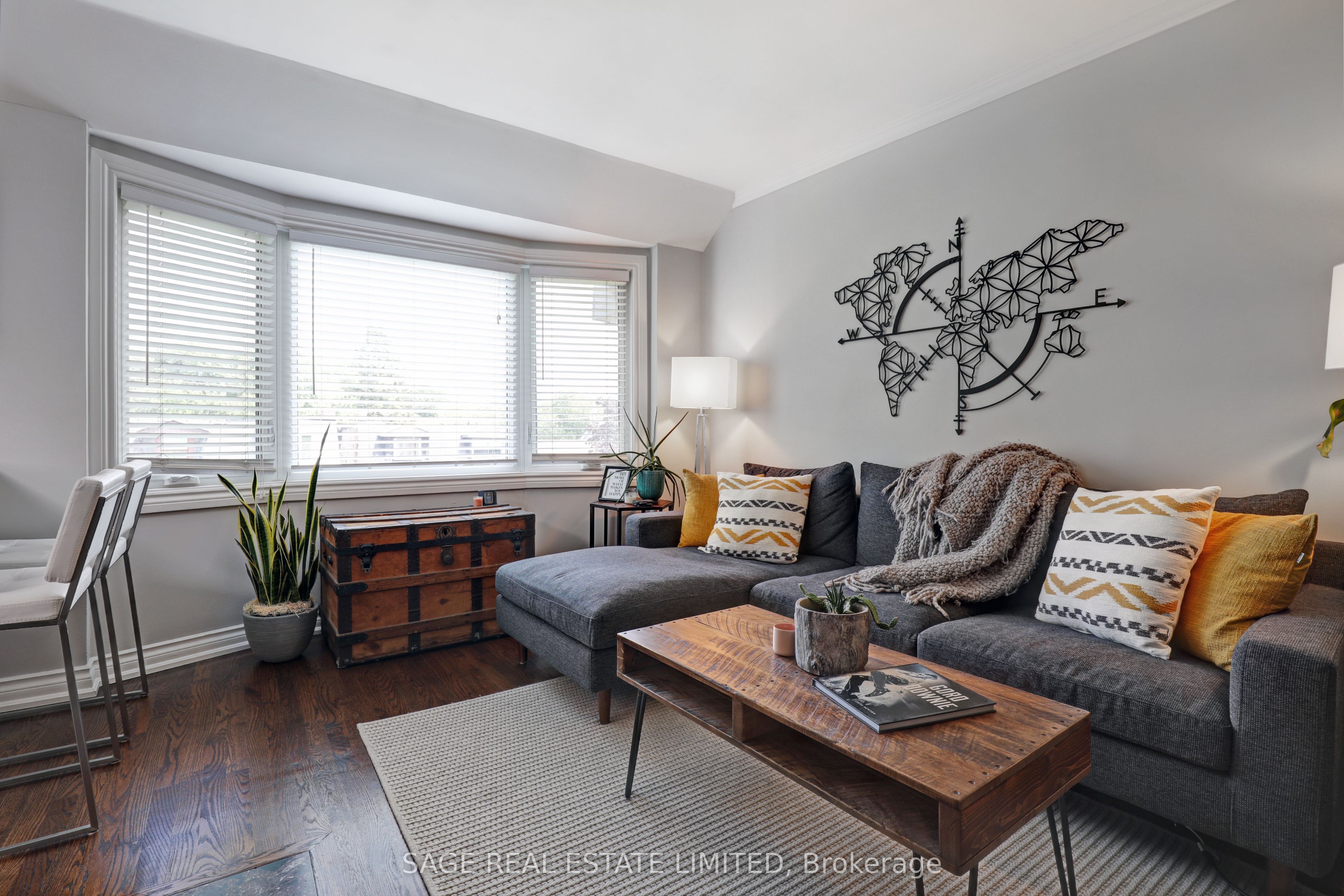 60 Kippendavie Avenue 301, Toronto, ON M4L 3R5 photo 2