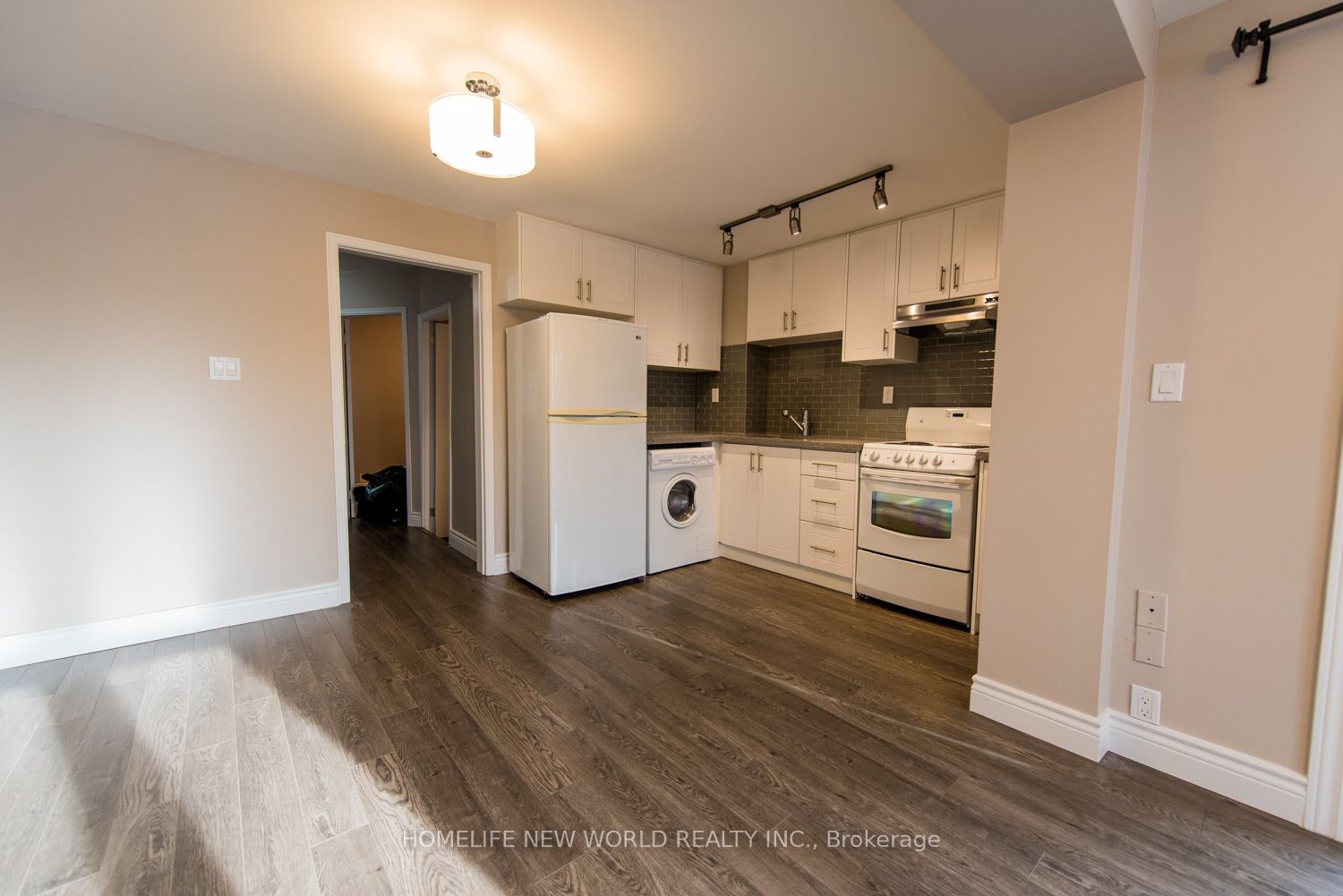 258 Kenilworth Avenue 2, Toronto, ON M4L 3S8 photo 3