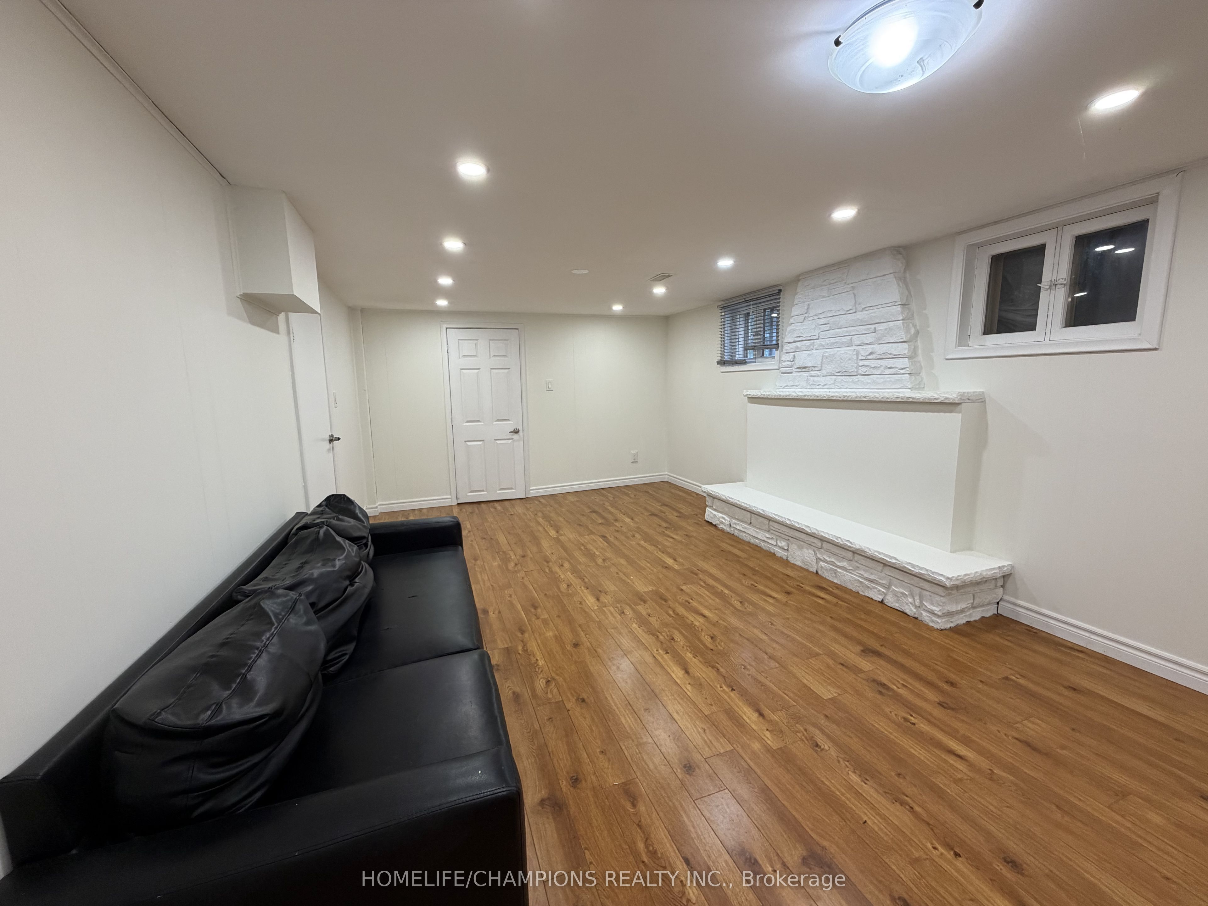21 moran Road BSMT, Toronto, ON M1S 2H8 photo 2