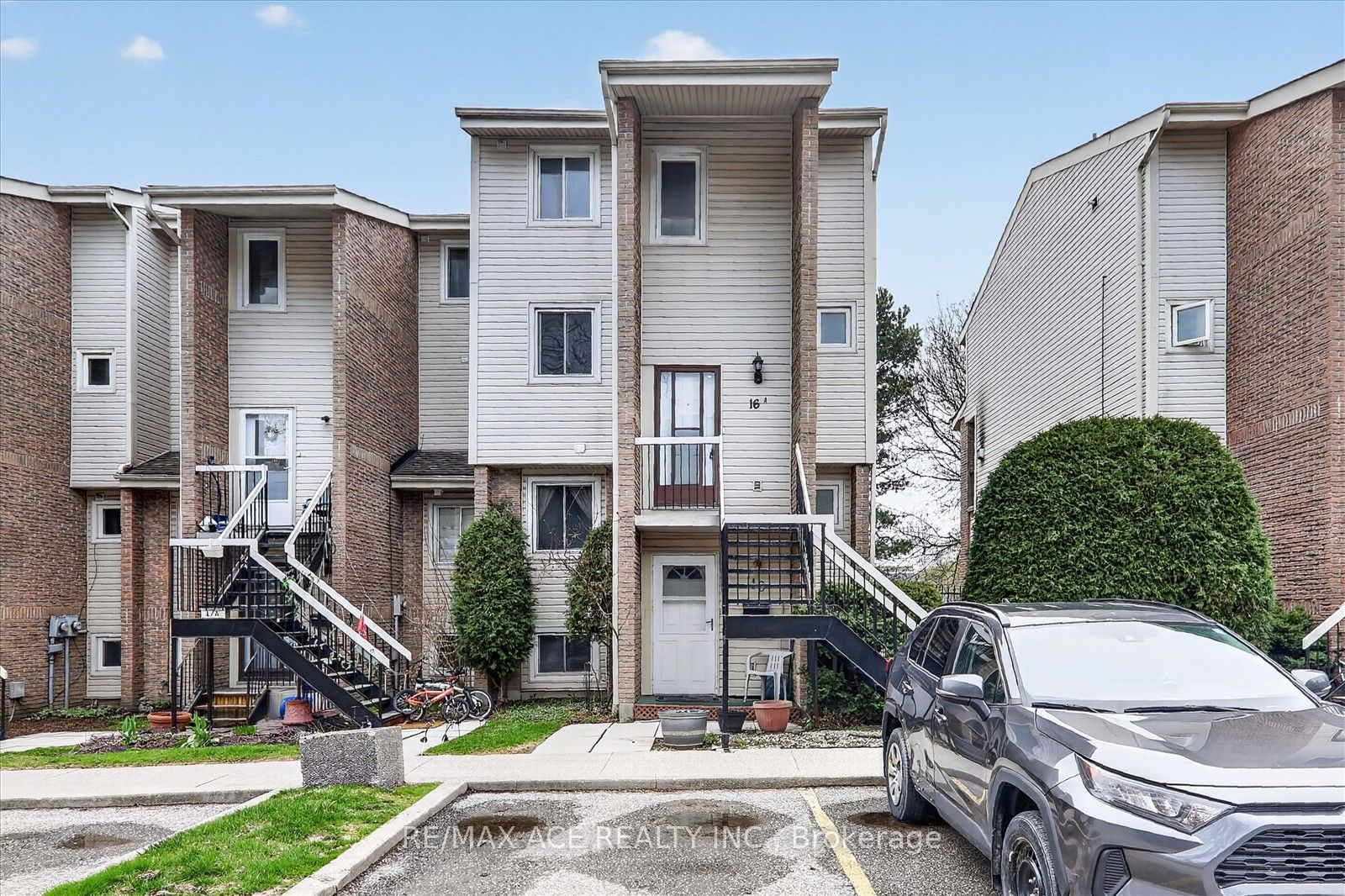 1360 Glenanna Road 16A, Pickering, ON L1V 2V9 photo 2