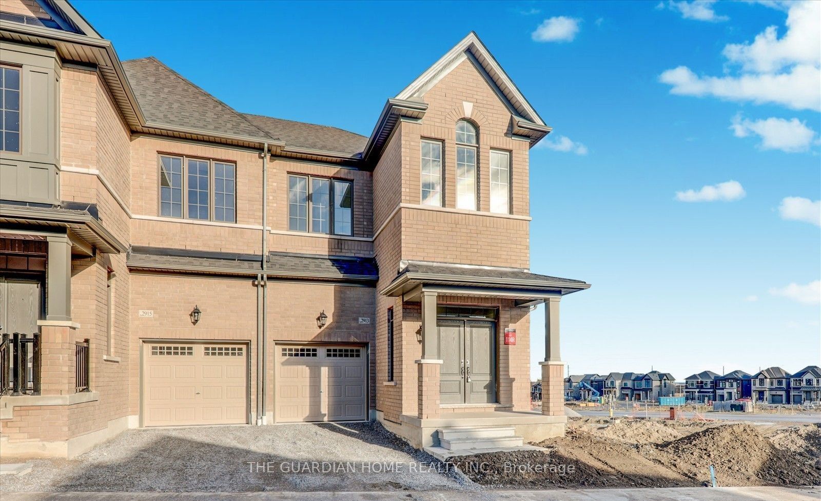 2913 Nakina Street, Pickering, ON L1X 0P7 photo 2