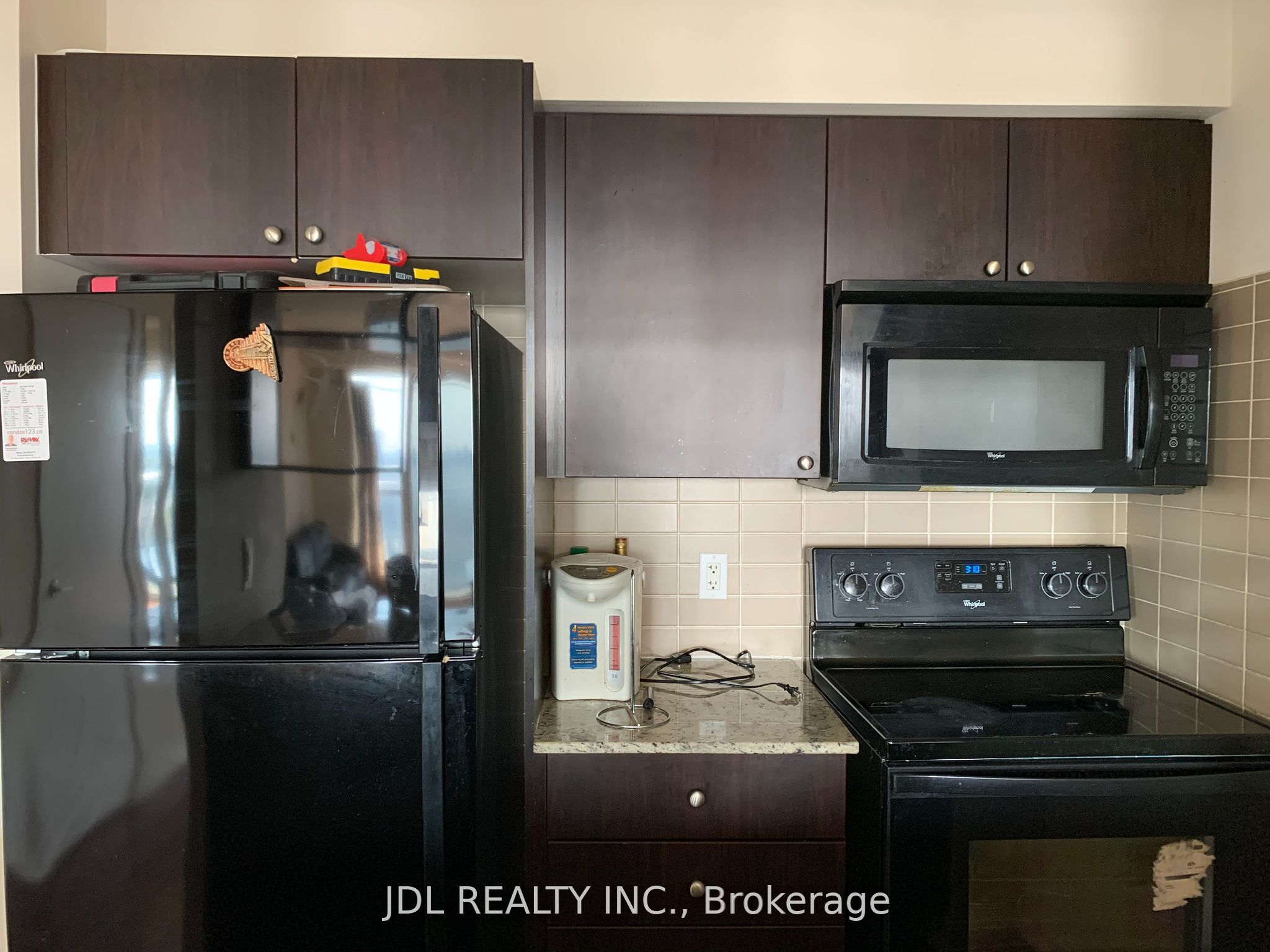 151 Village Green Square 1804, Toronto, ON M1S 0K5 photo 3