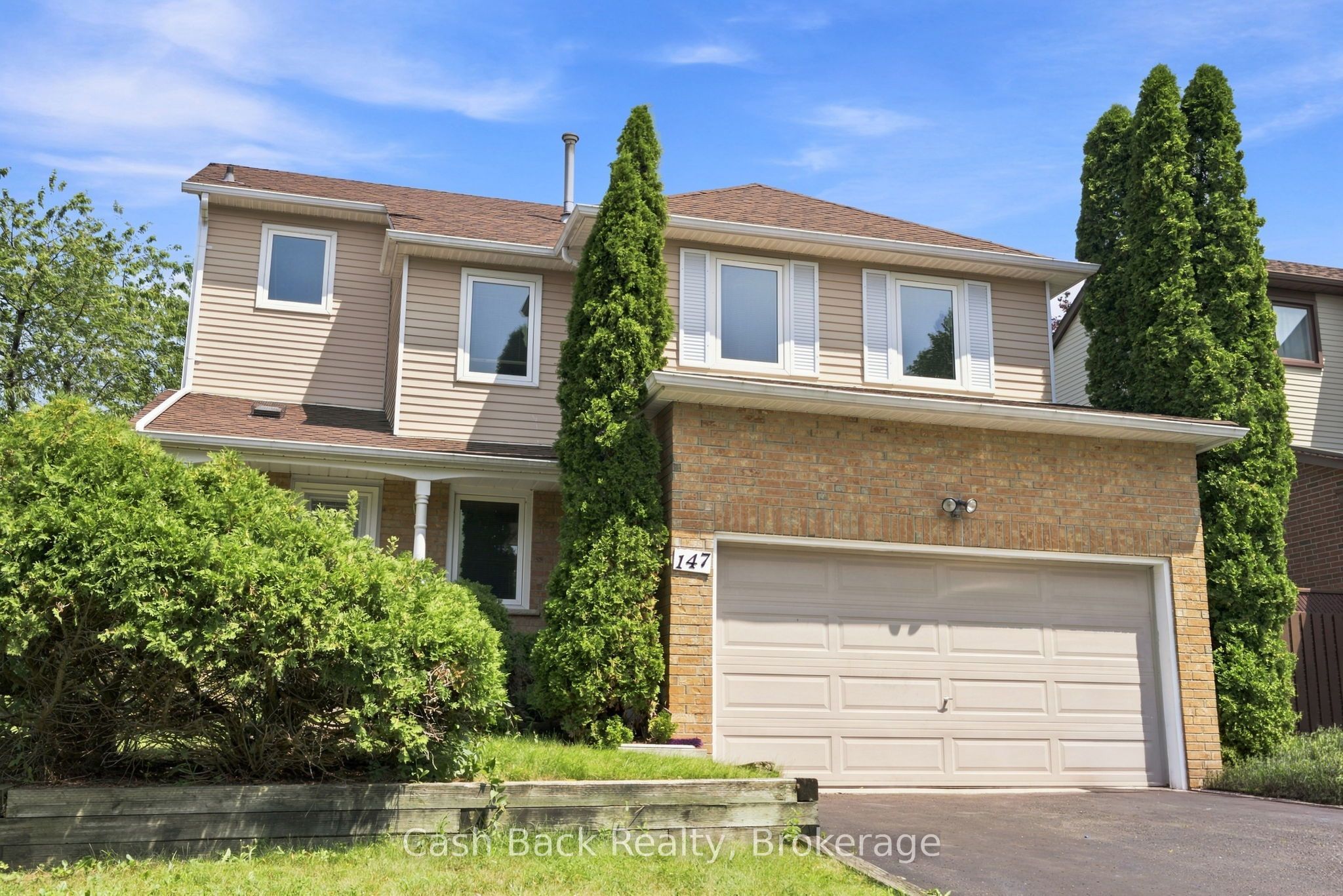 147 Kirby Crescent, Whitby, ON L1N 7C7 photo 2