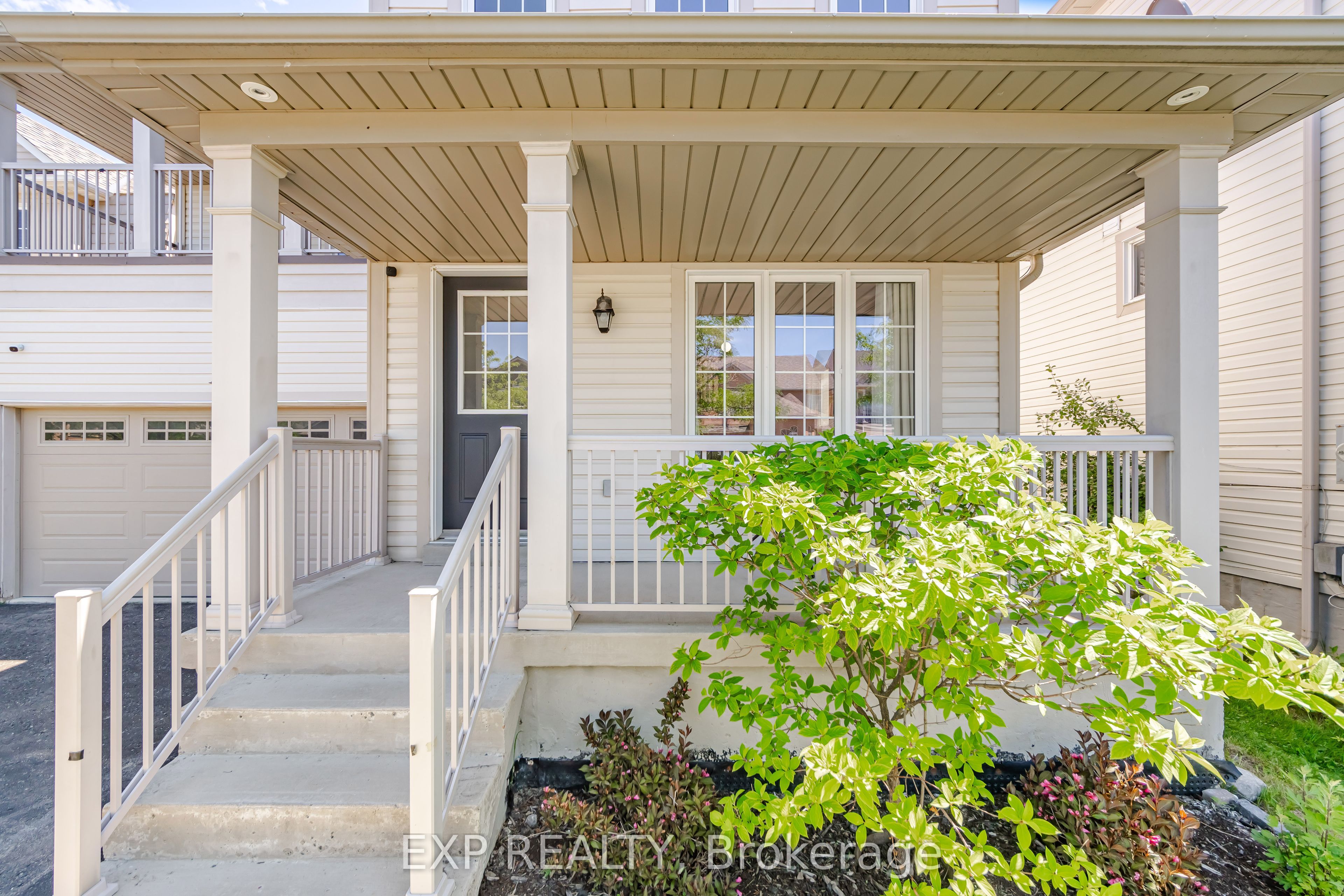 579 Shaftsbury Street, Oshawa, ON L1K 2V8 photo 2
