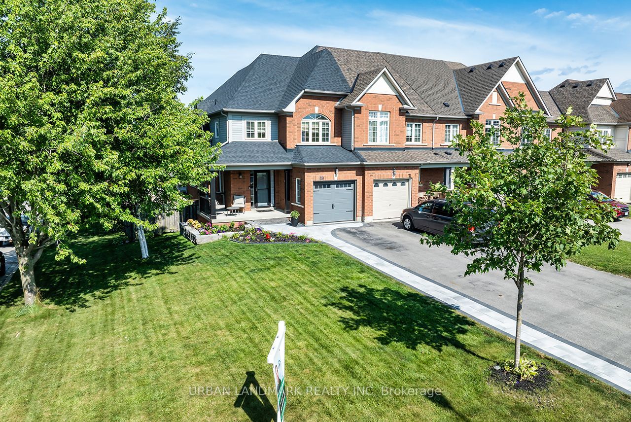 69 Dodds Square, Clarington, ON L1C 5N2