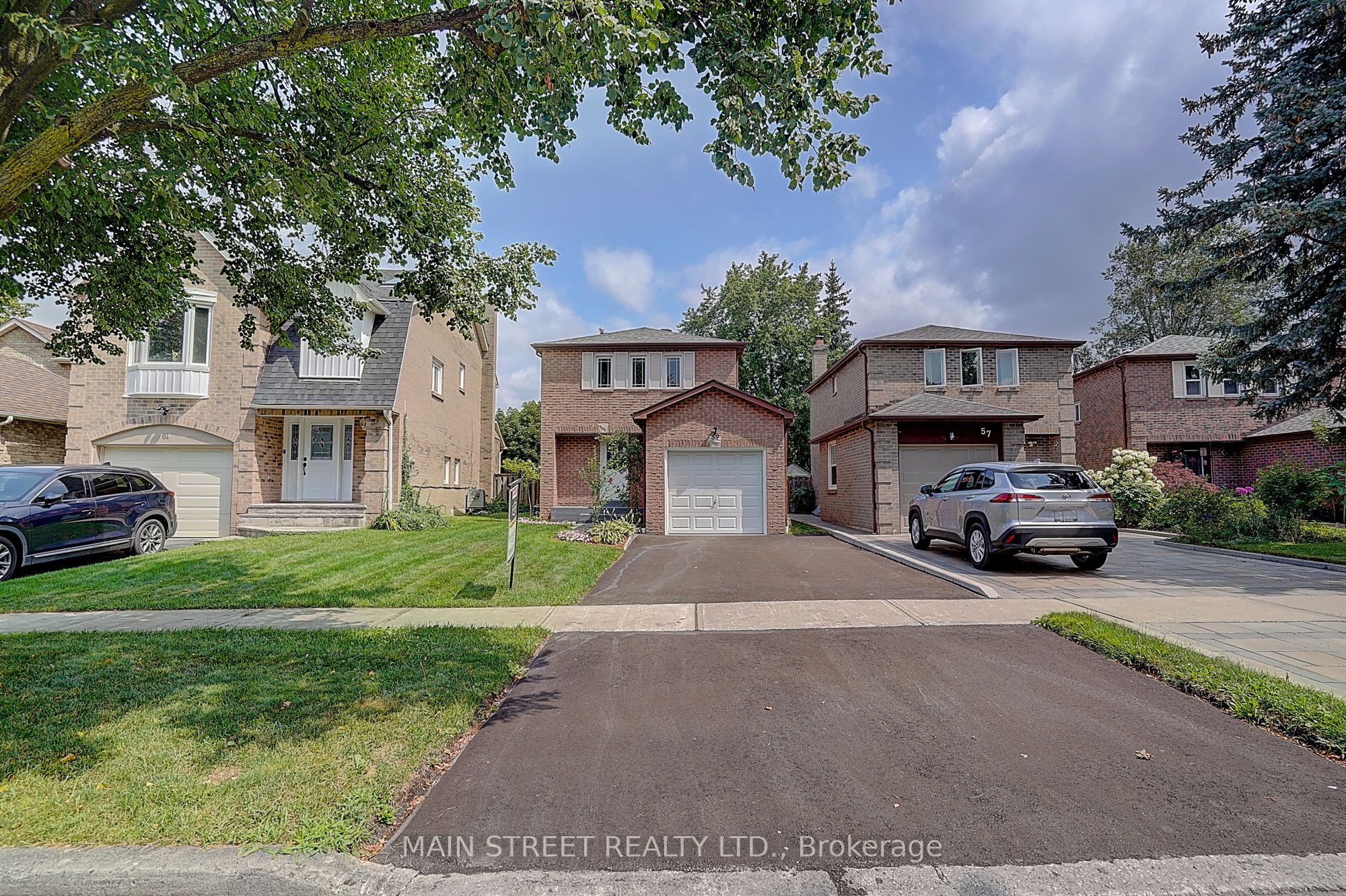 59 Stockbridge Crescent, Ajax, ON L1T 2G8