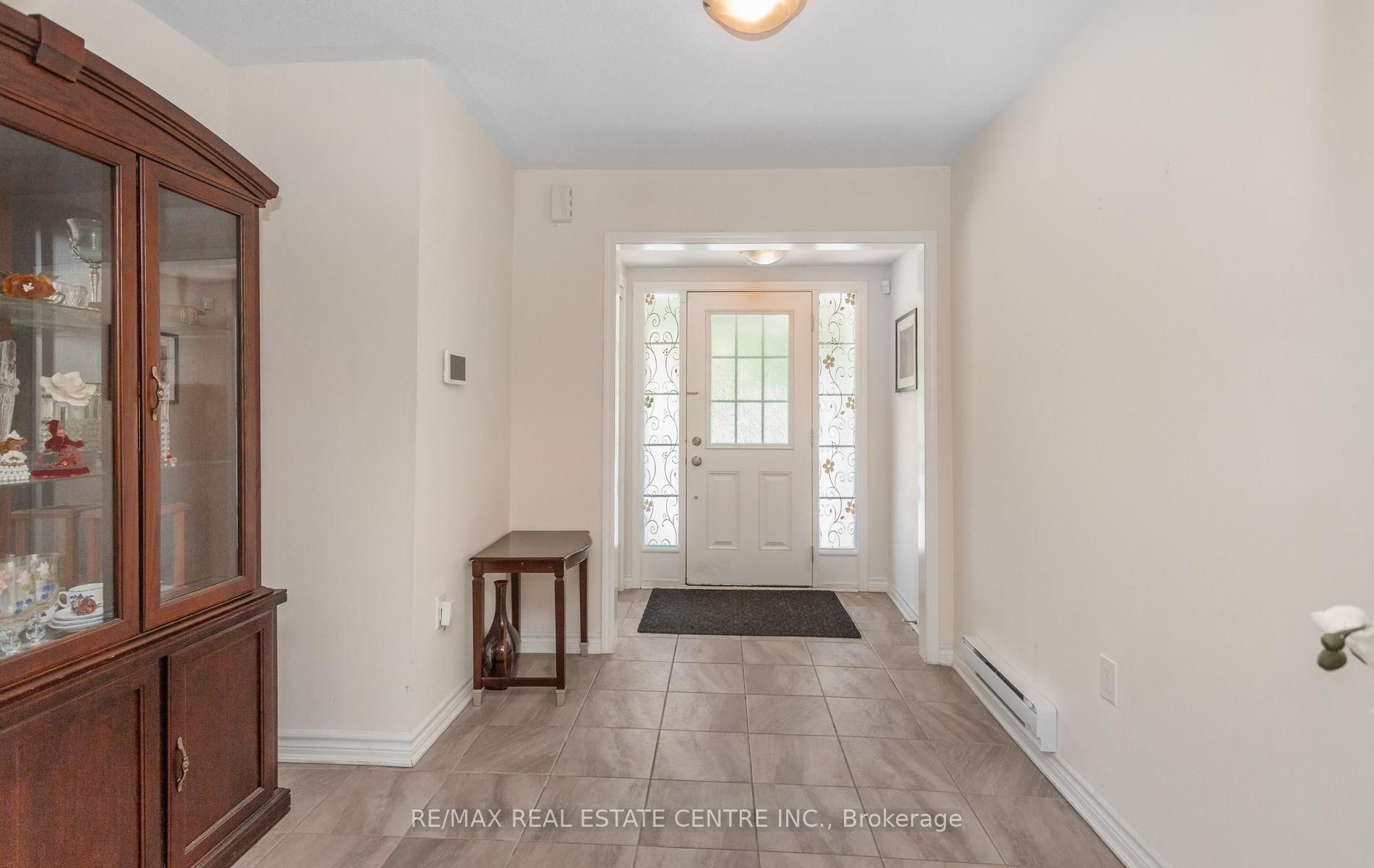 1084 Silk Street, Pickering, ON L1X 0E8 photo 4