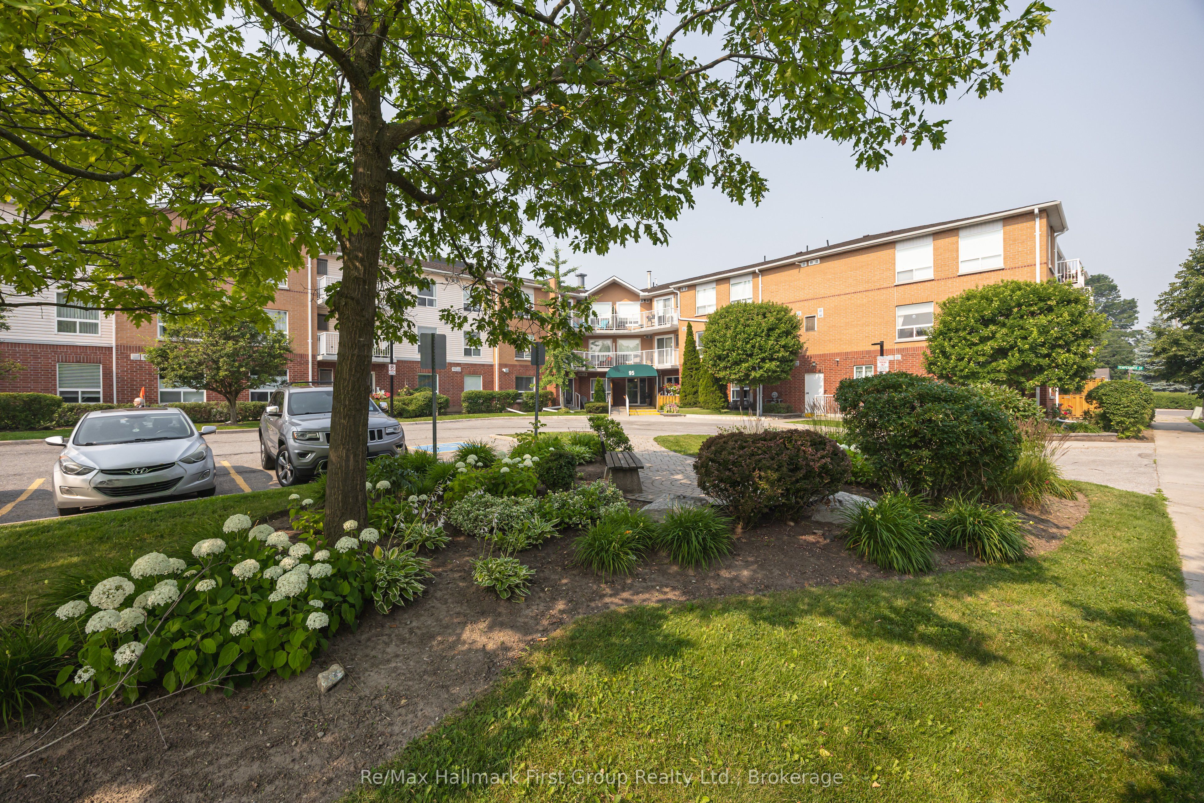95 Wellington Street 213, Clarington, ON L1C 5A1 photo 2