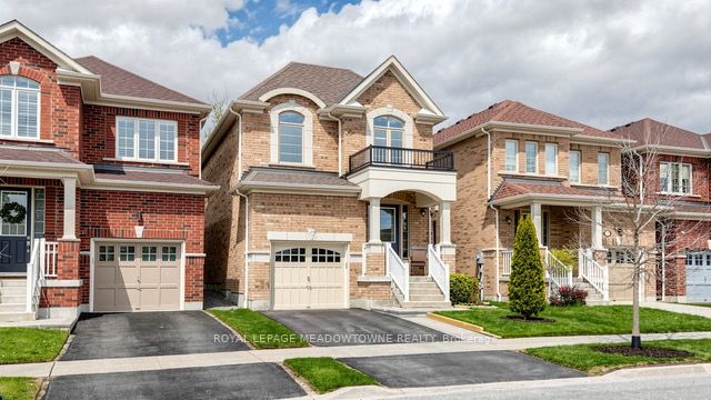 126 Bridlewood Boulevard, Whitby, ON L1R 0N2