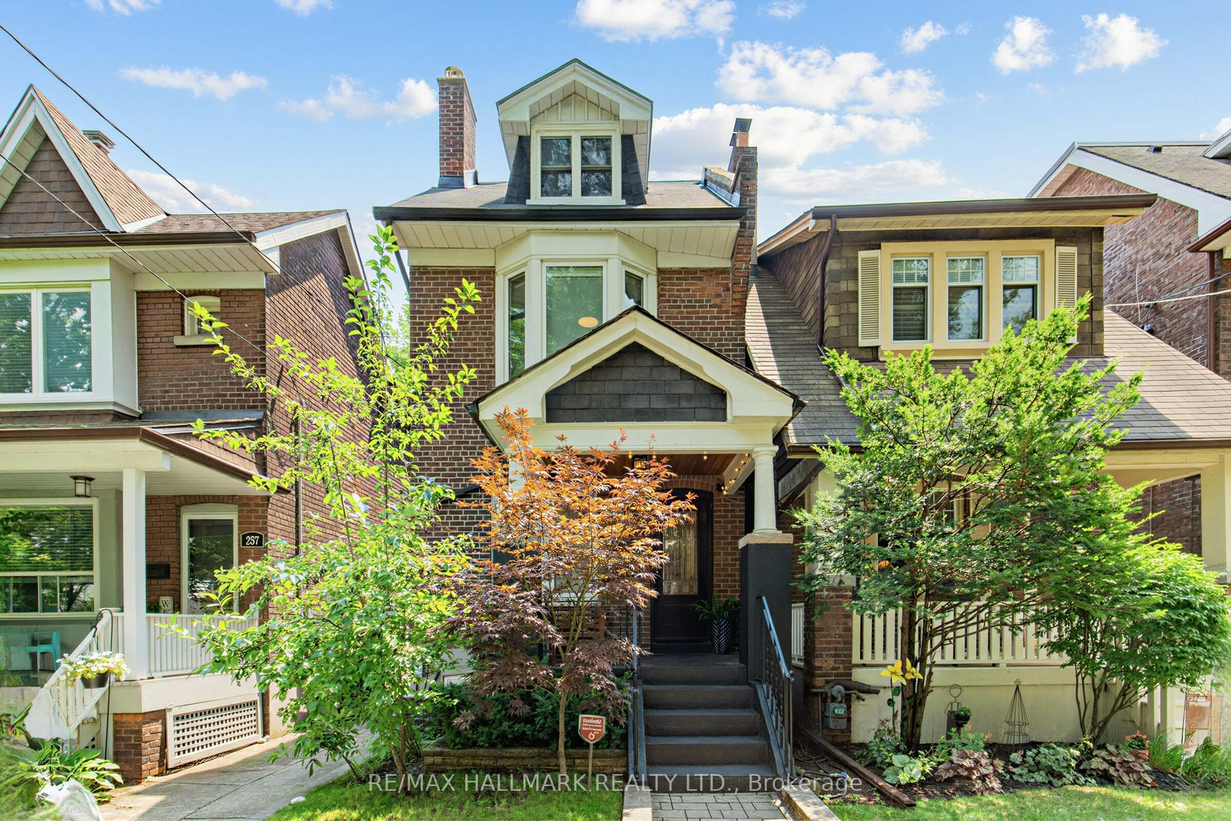 255 Strathmore Boulevard, Toronto, ON M4J 1P7