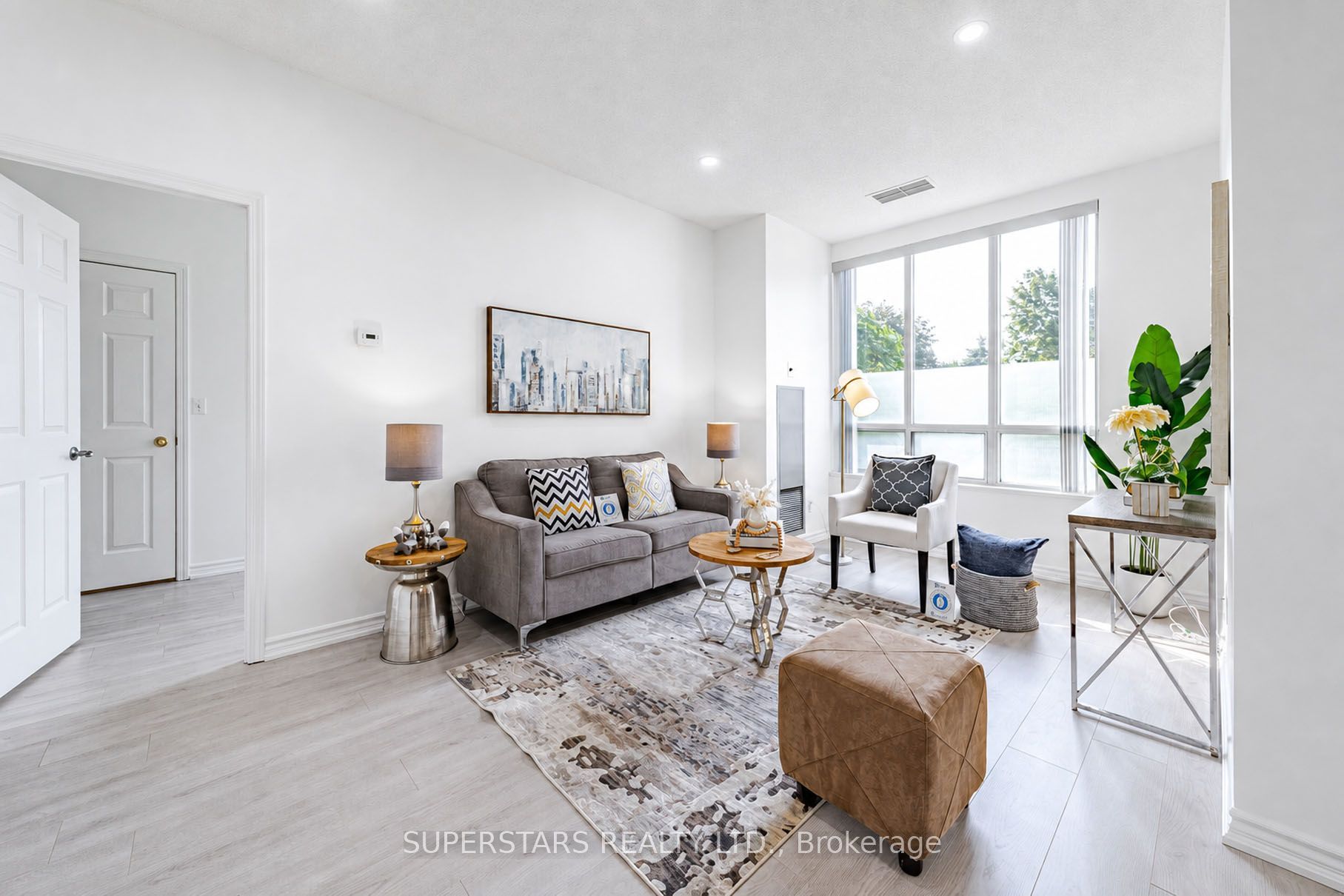 5039 Finch Avenue E 109, Toronto, ON M1S 5L6 photo 3