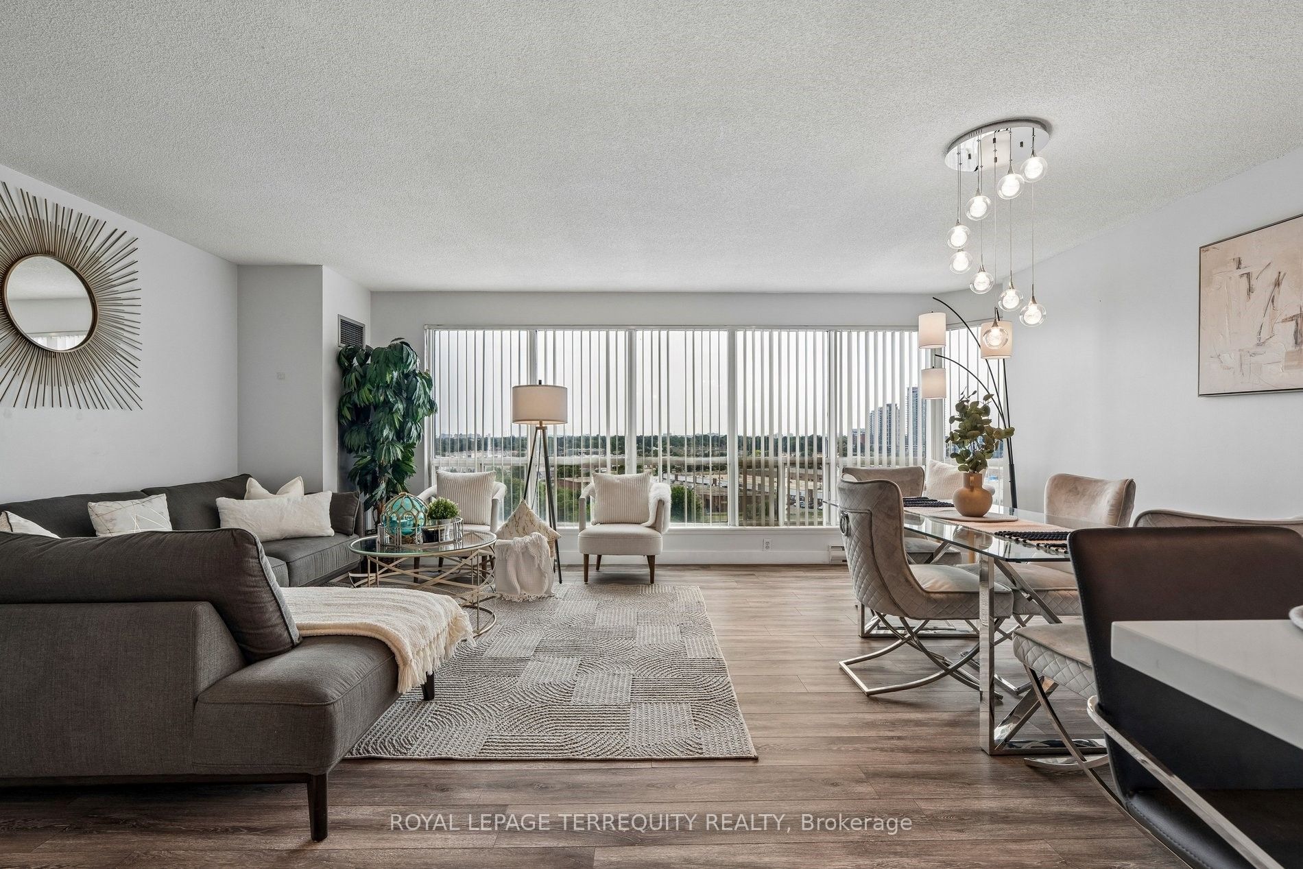 18 Lee Centre Drive 906, Toronto, ON M1H 3H5