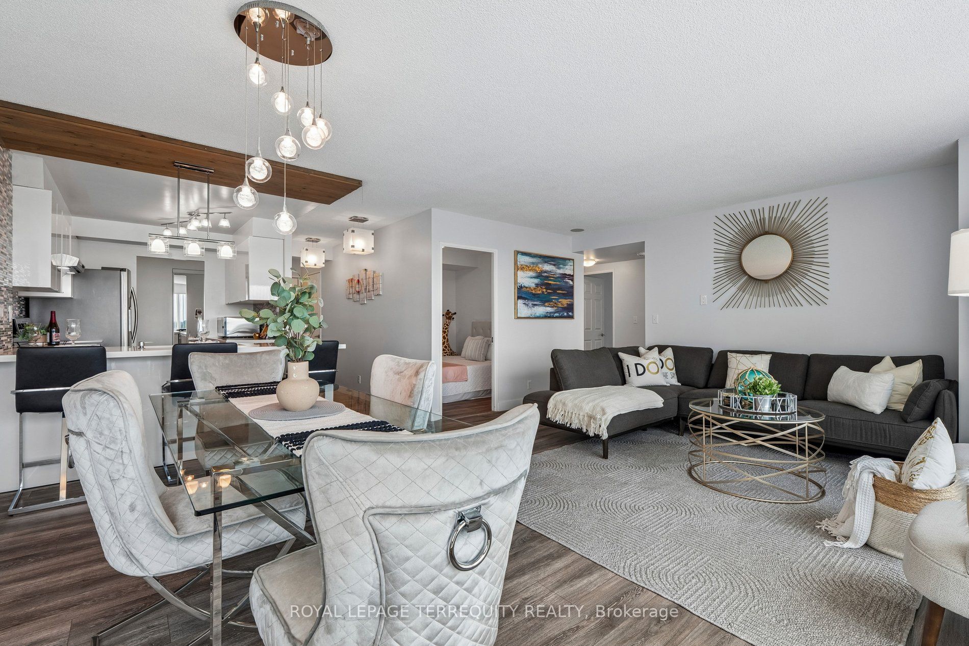18 Lee Centre Drive 906, Toronto, ON M1H 3H5 photo 4