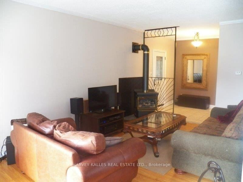 788 Batory Avenue, Pickering, ON L1W 2W3 photo 2