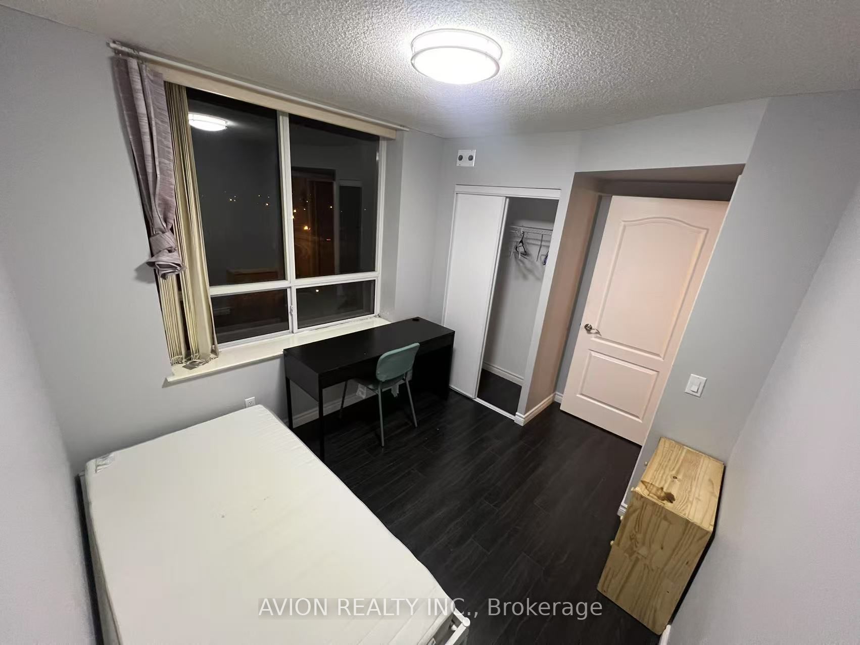 115 Omni Drive 706 Room#1, Toronto, ON M1P 5B4 photo 5