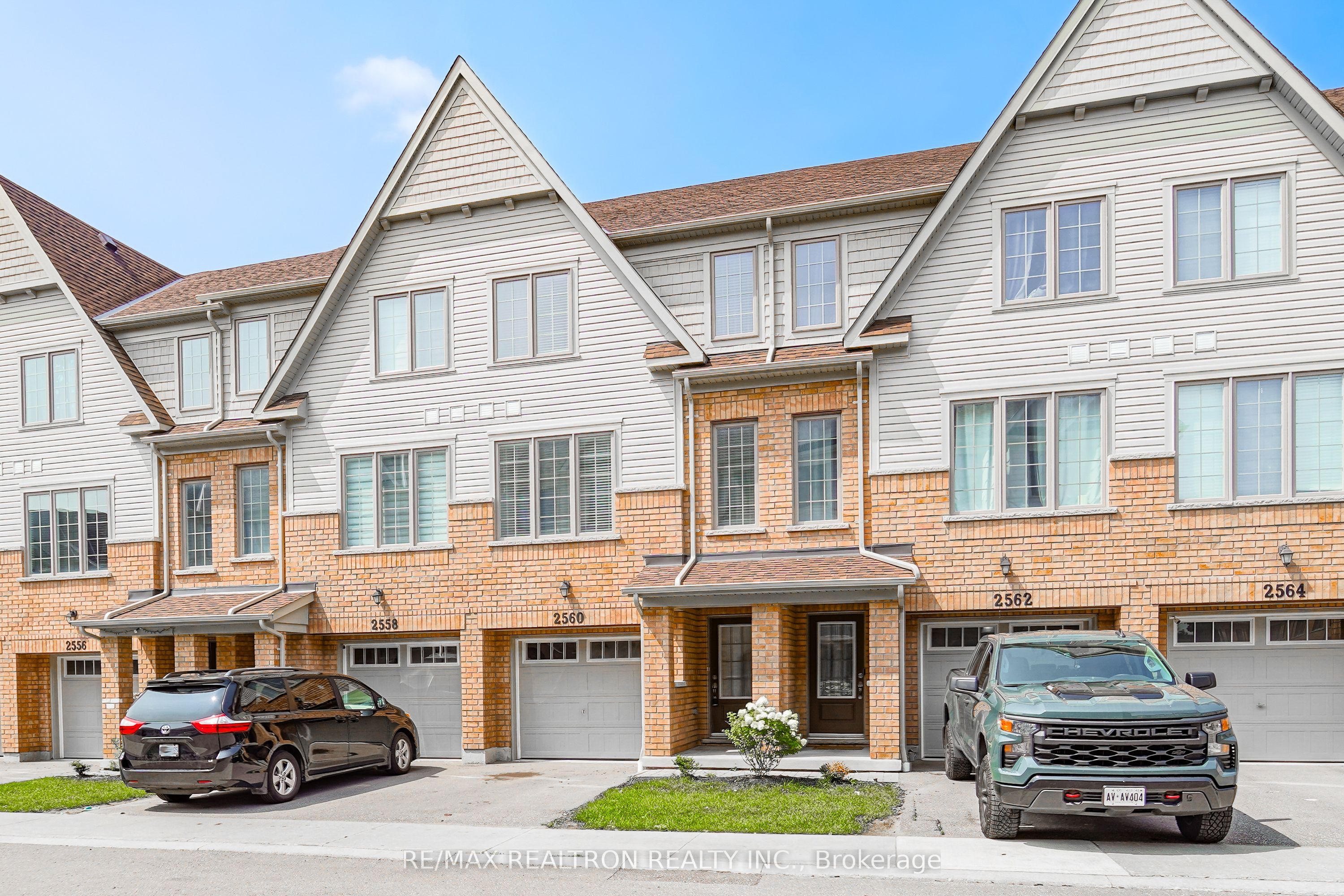 2560 Earleville Path, Oshawa, ON L1L 0P9 photo 2