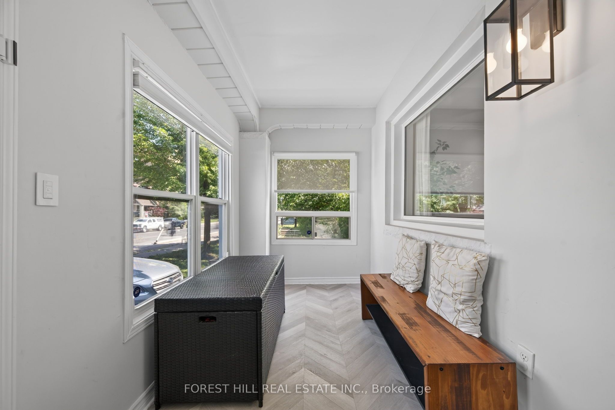 1040 Woodbine Avenue, Toronto, ON M4C 4C4 photo 3
