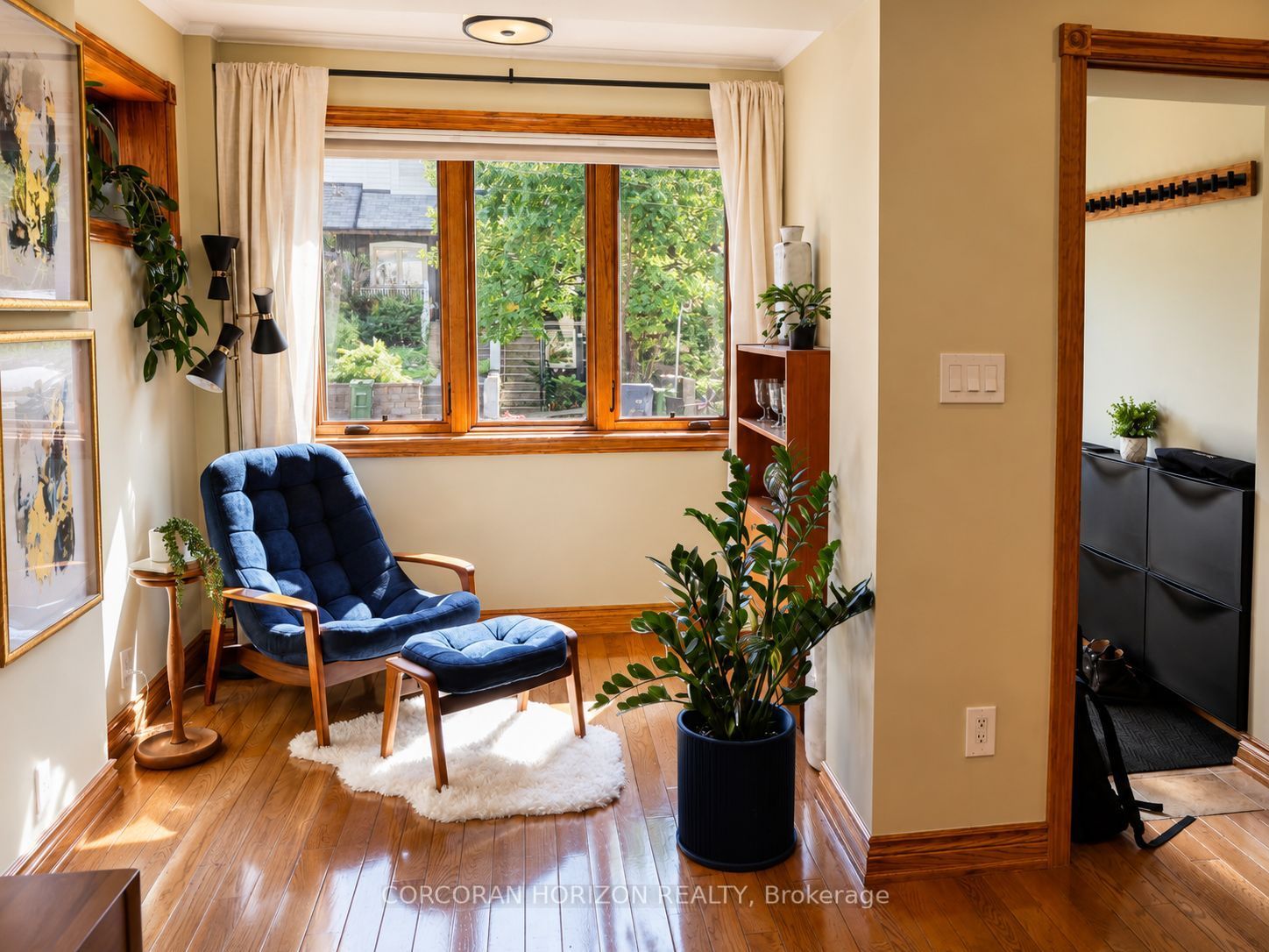 402 Rhodes Avenue, Toronto, ON M4L 3A5 photo 5