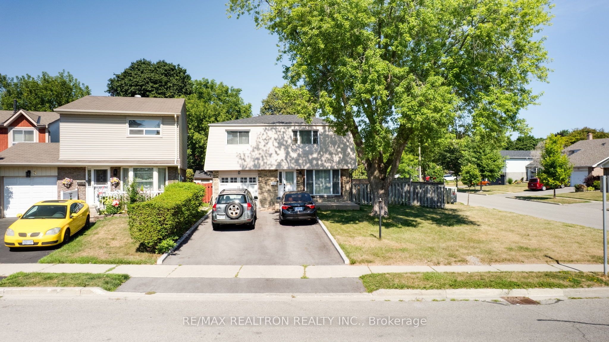 1 Harrison Court, Whitby, ON L1N 6E2