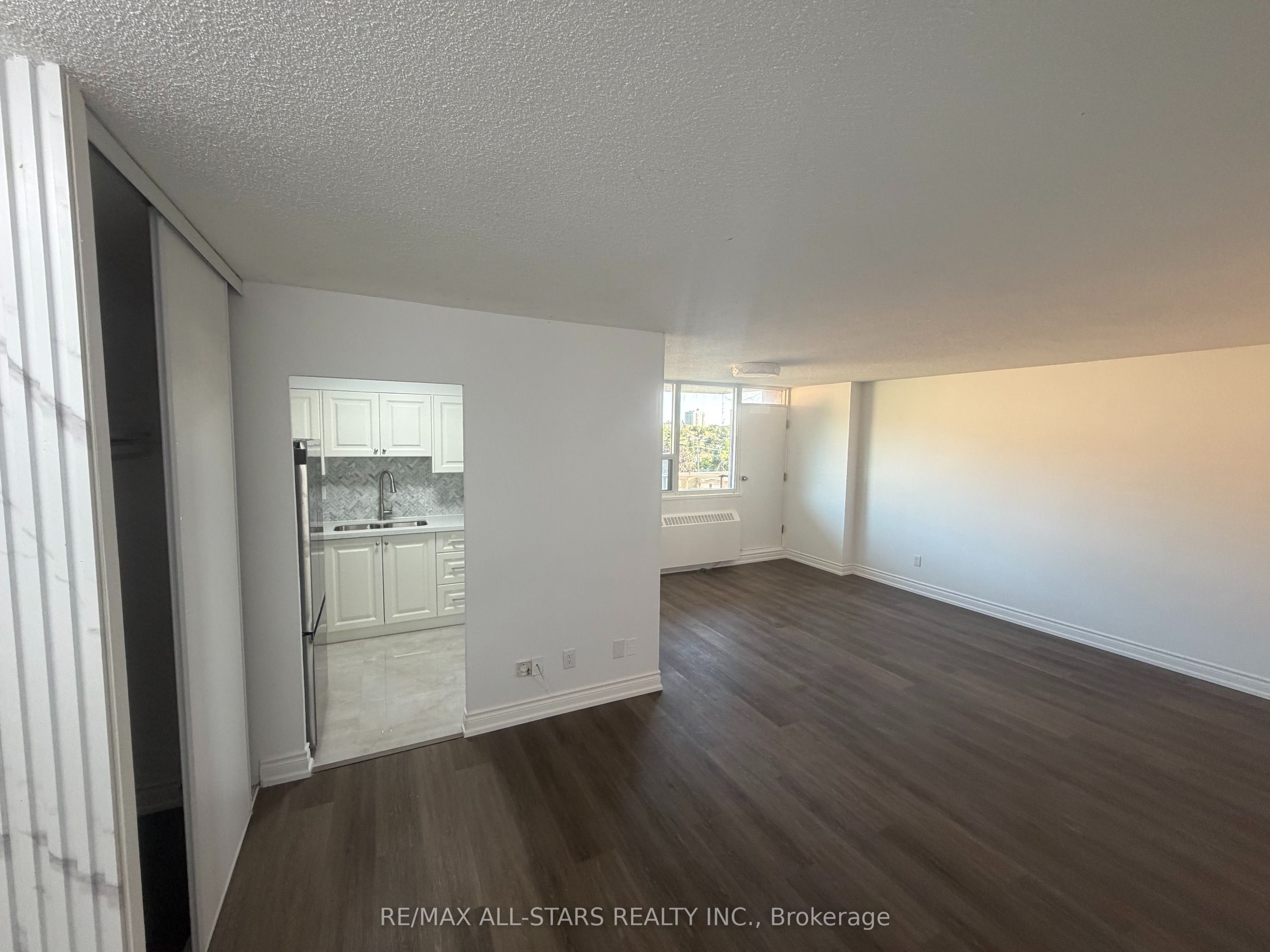 180 Markham Road 603, Toronto, ON M1M 2Z9 photo 5