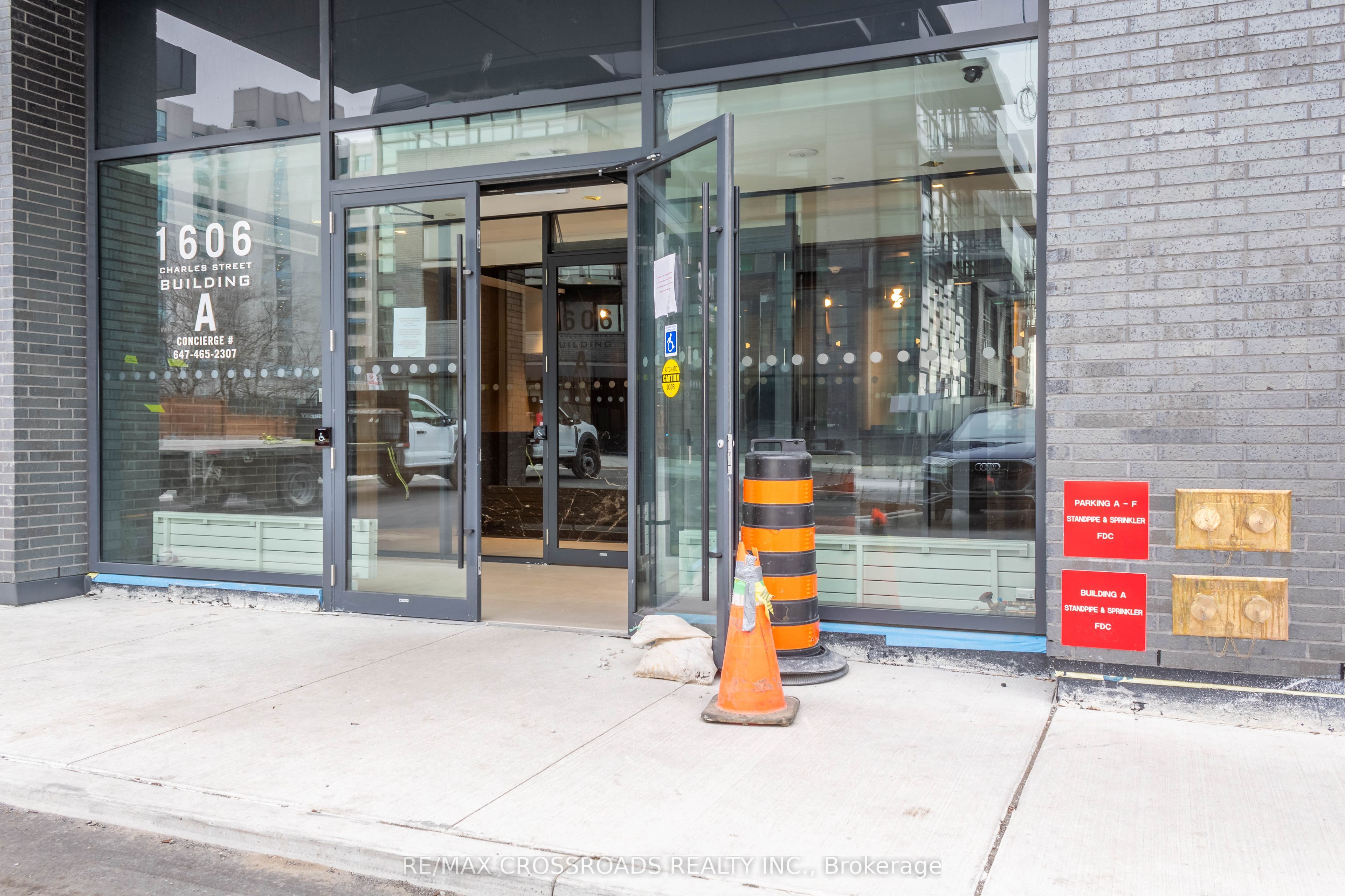 1606 Charles Street 205, Whitby, ON L1N 0P1