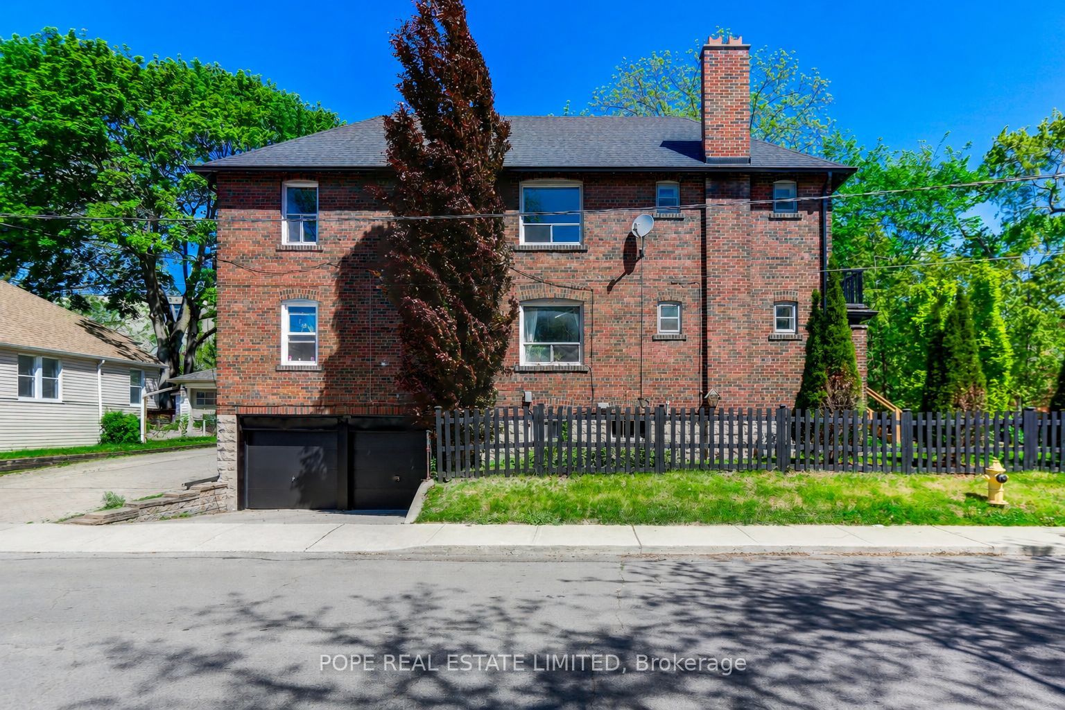 18 Edgewood Avenue, Toronto, ON M4L 3E6 photo 3